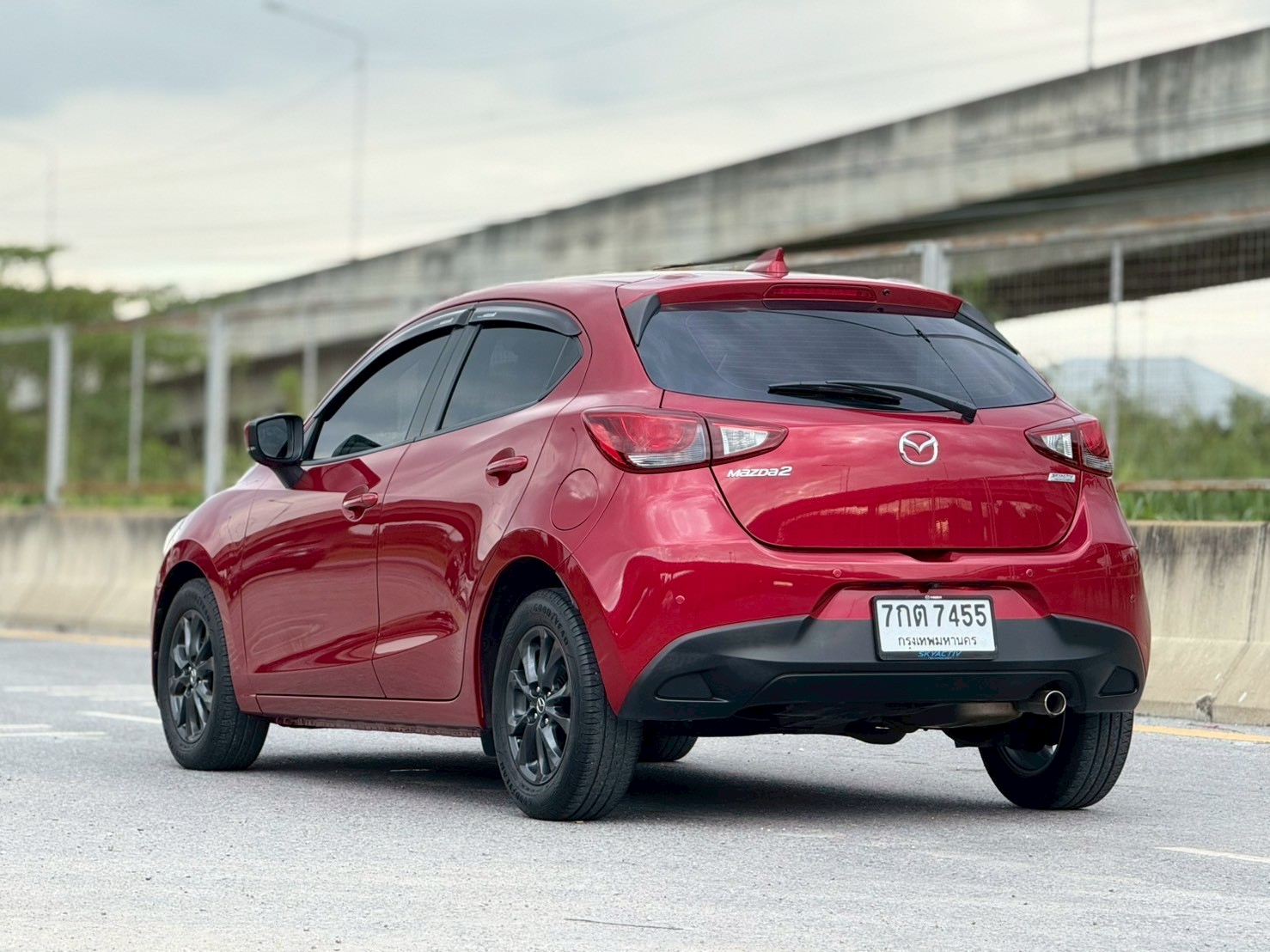 Mazda 2 1.3Hatchback High Connect ปี 2018 - Image 6