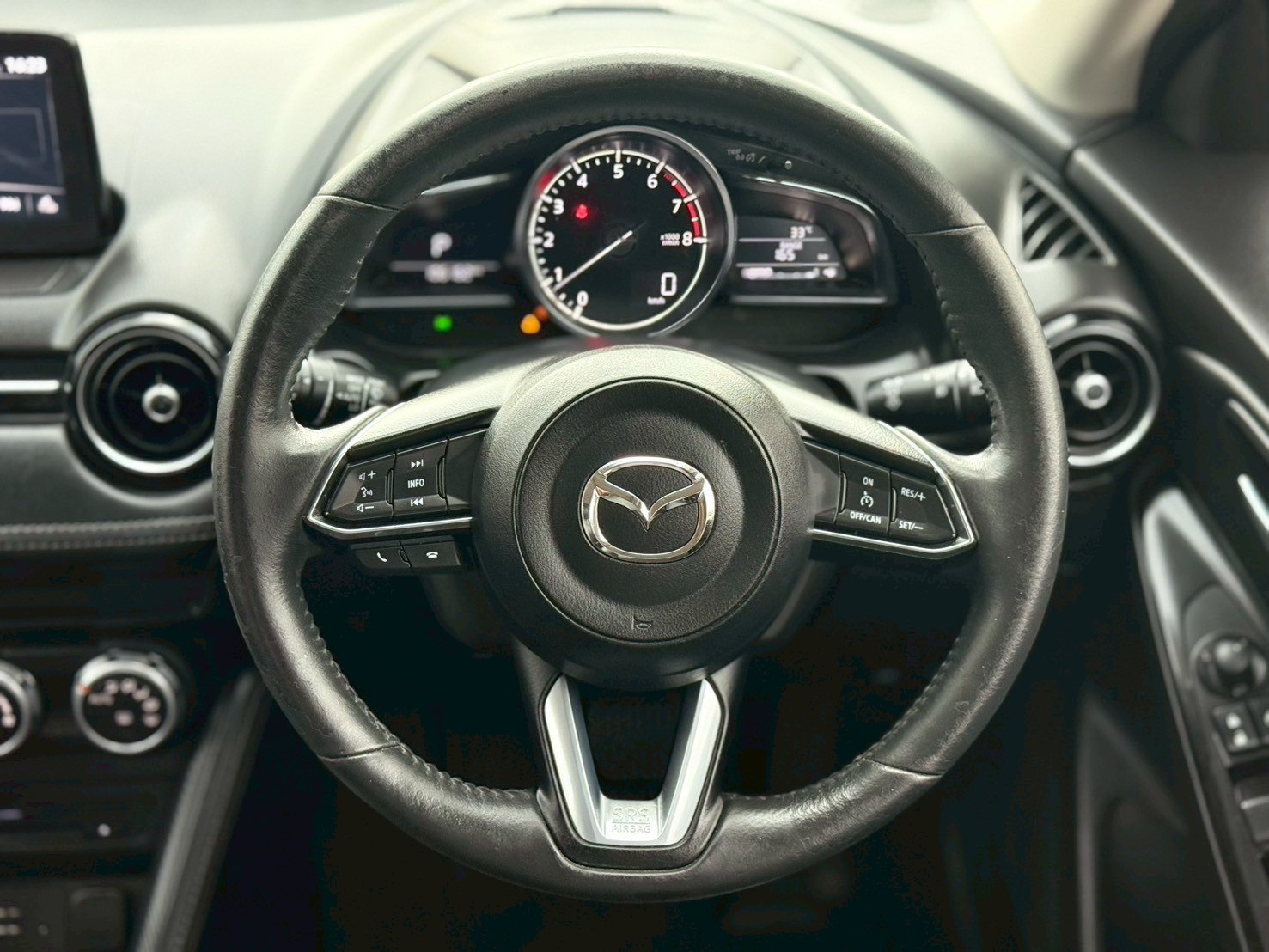 Mazda 2 1.3Hatchback High Connect ปี 2018 - Image 12