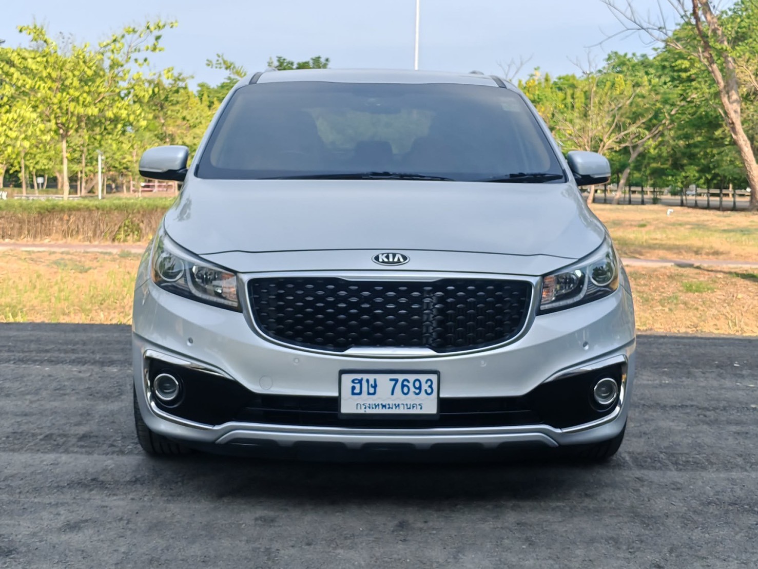 KIA GRAND CARNIVAL 2.2 EX TOP A/T ปี 2017 - Image 3