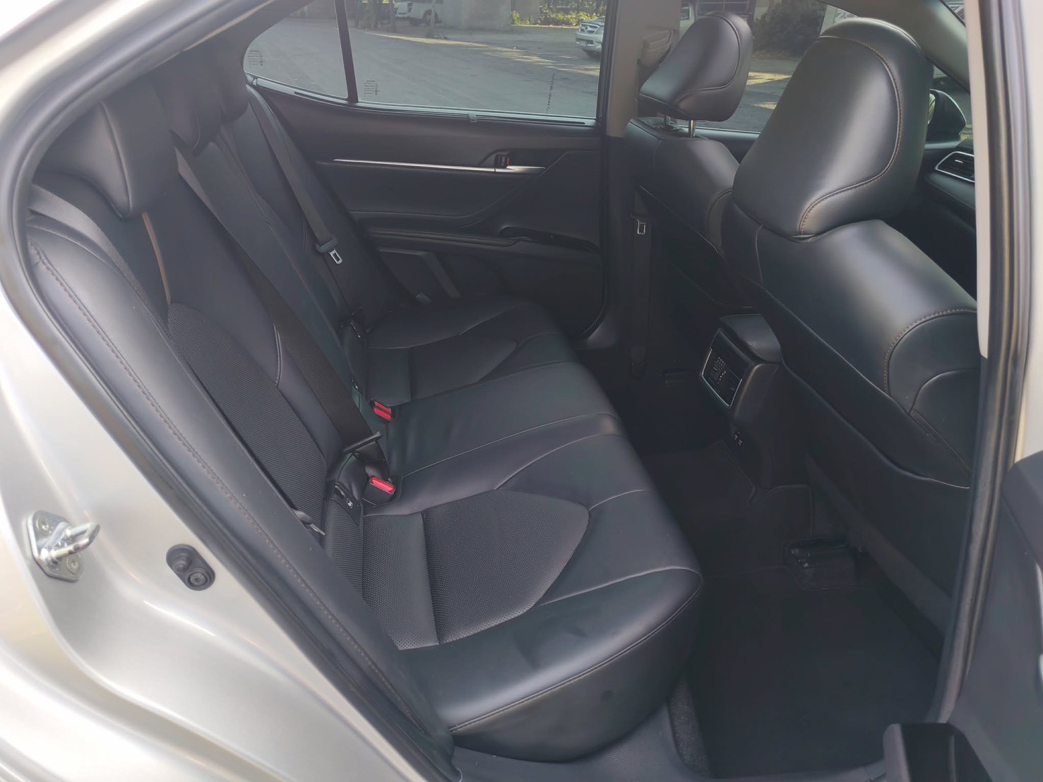 TOYOTA Camry 2.5 G ปี 2018 จด 2019 - Image 9