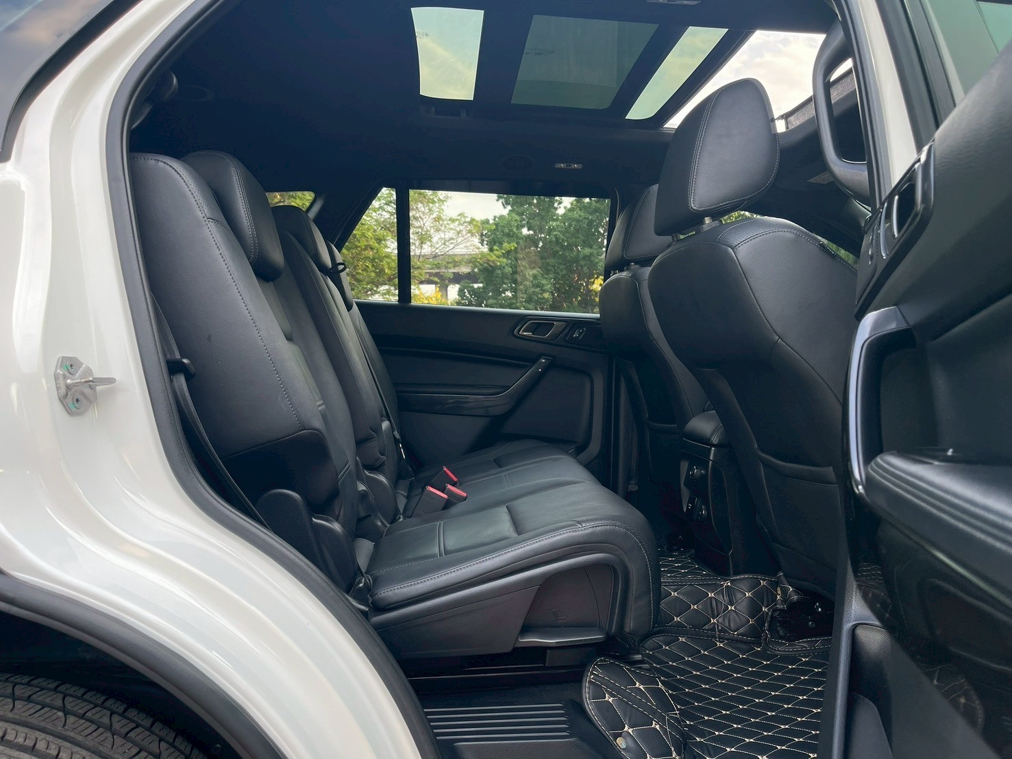FORD EVEREST 2.0 turbo Titanium Plus 2WD TOP AT 2021 - Image 9