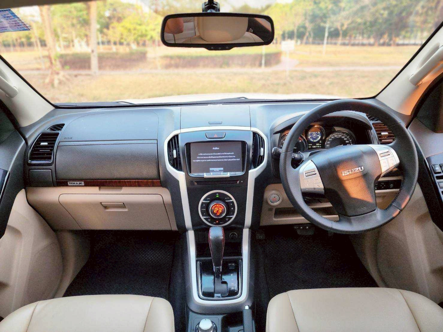 ISUZU MU-X 3.0 DVD Navigator 4WD A/T ปี 2018 - Image 13