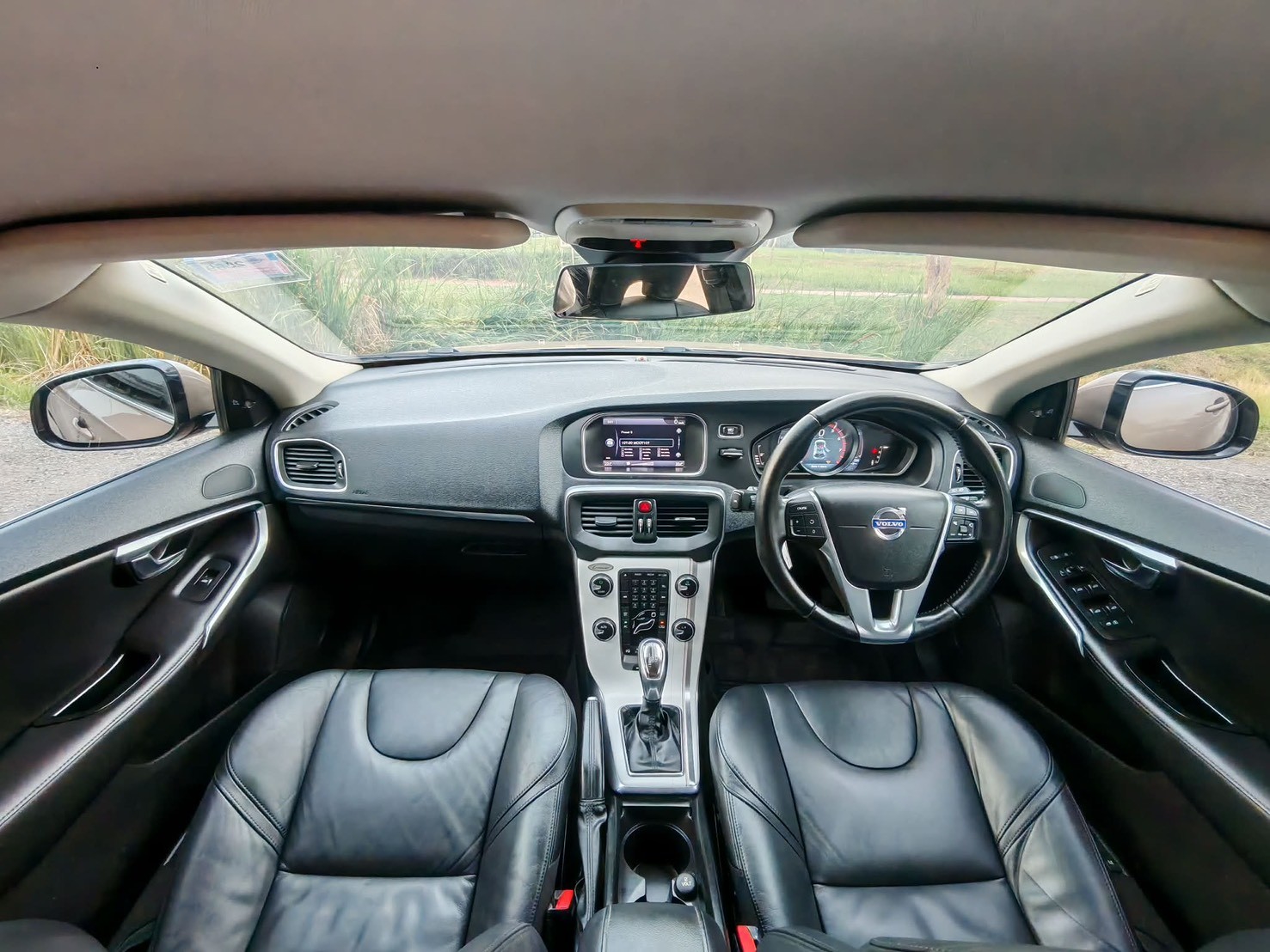 Volvo V40 T5 (Facelift) ปี 2013 จด 2014 - Image 12