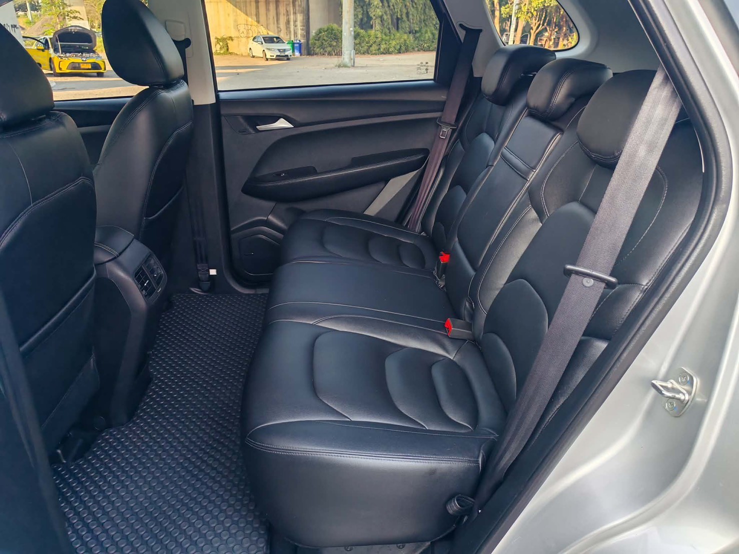 Chevrolet Captiva 1.5 Turbo LS ปี 2019 จด 2020 - Image 10