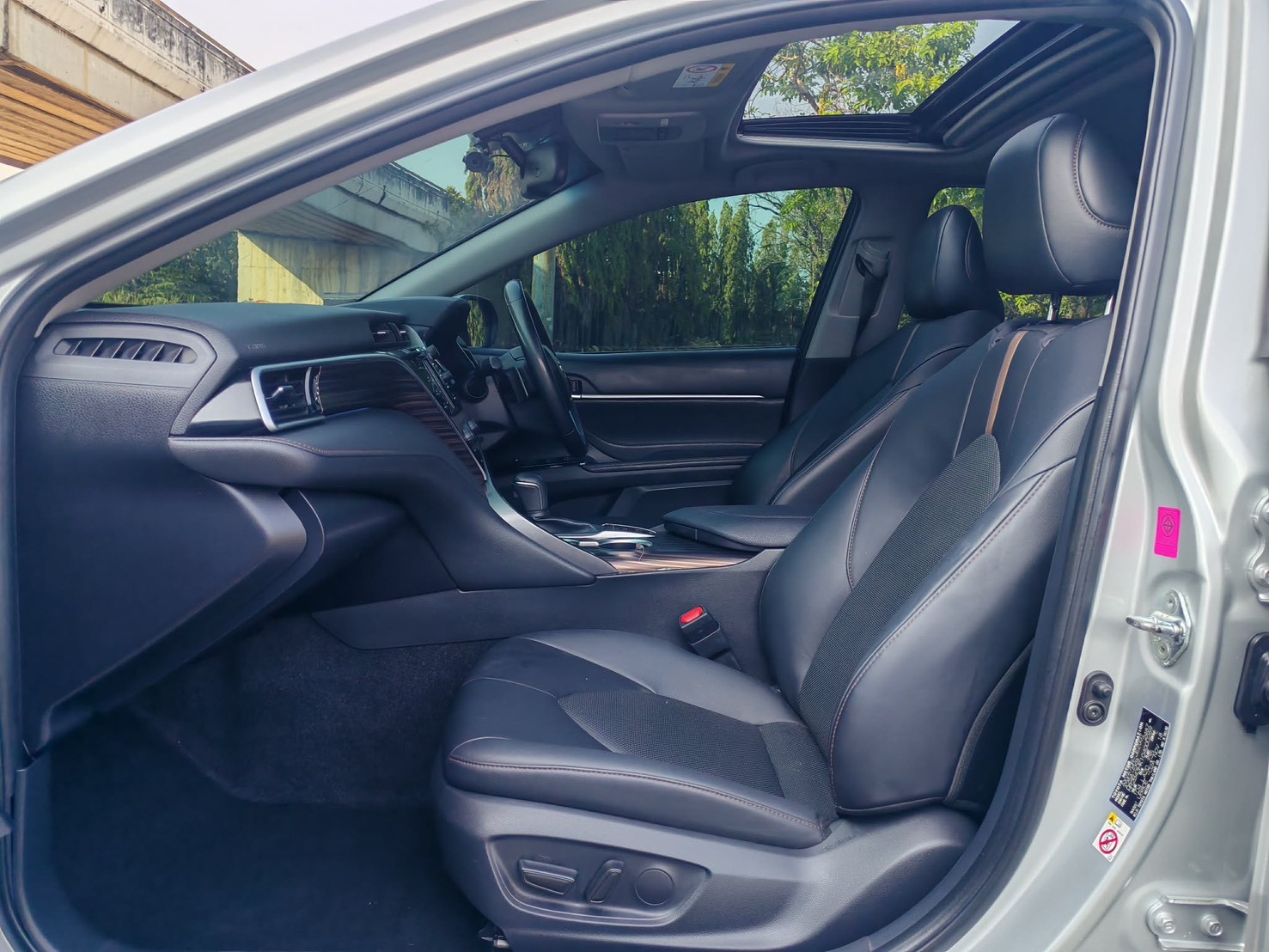 TOYOTA Camry 2.5 G ปี 2018 จด 2019 - Image 10