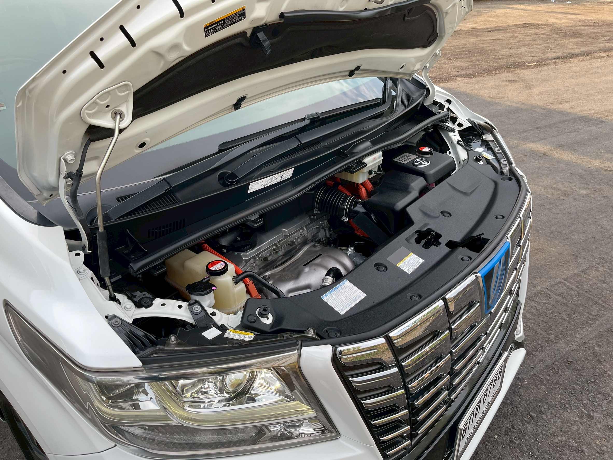 Toyota Alphard 2.5 Hybrid E-Four SRC TOP ปี 2016 จด 2017 - Image 18