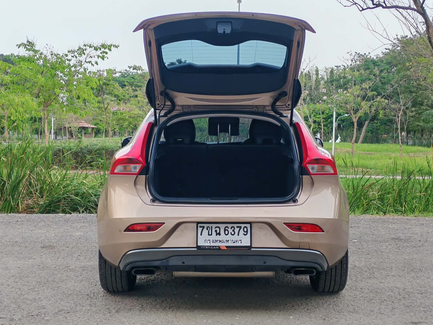 Volvo V40 T5 (Facelift) ปี 2013 จด 2014 - Image 17