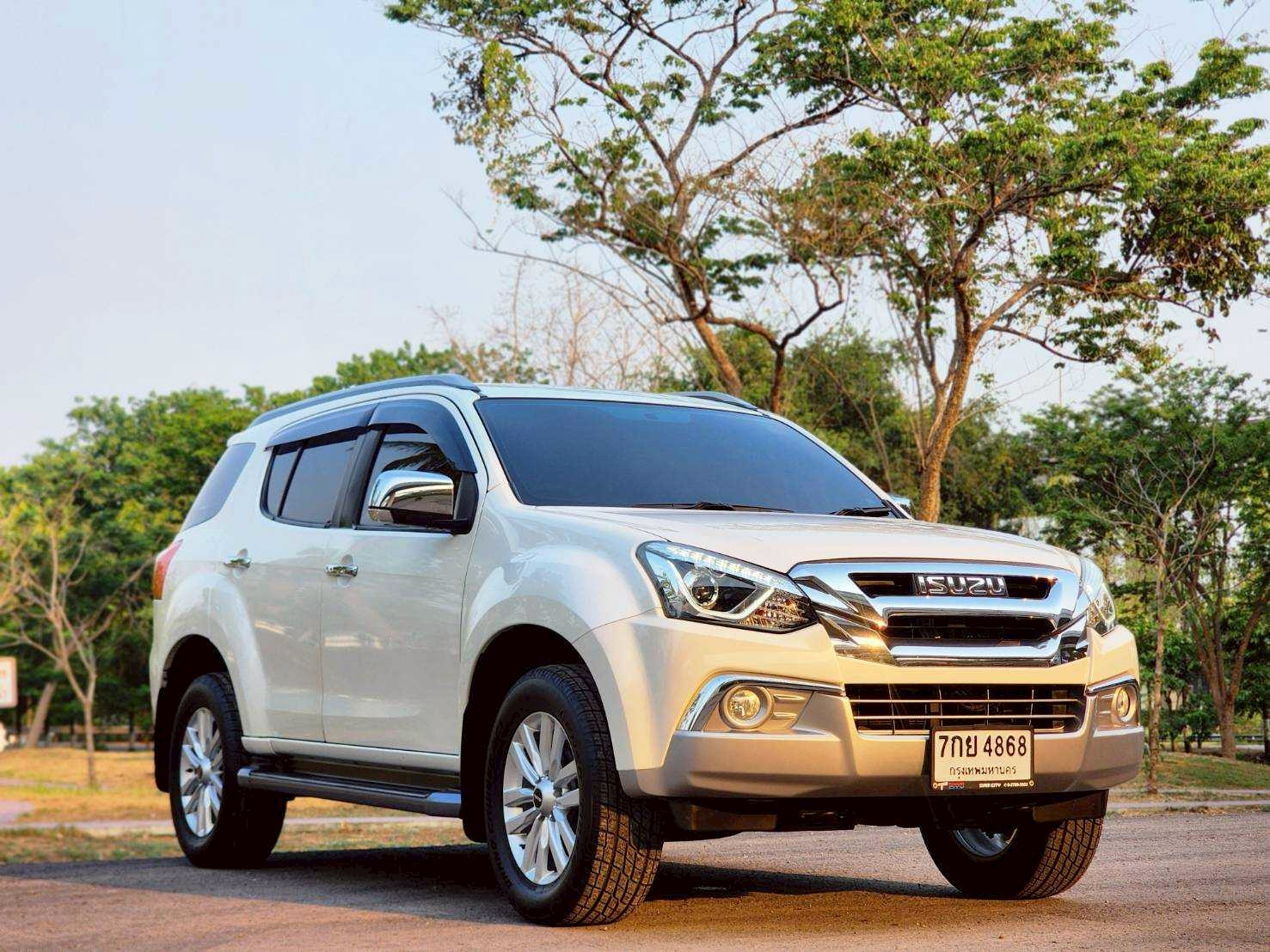 ISUZU MU-X 3.0 DVD Navigator 4WD A/T ปี 2018 - Image 4
