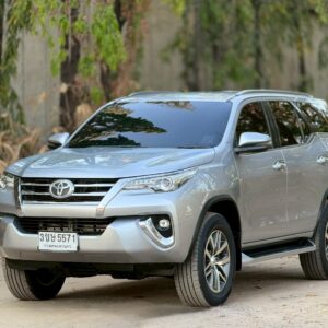 TOYOTA Fortuner 2.4V 4WD AT TOP ปี 2017