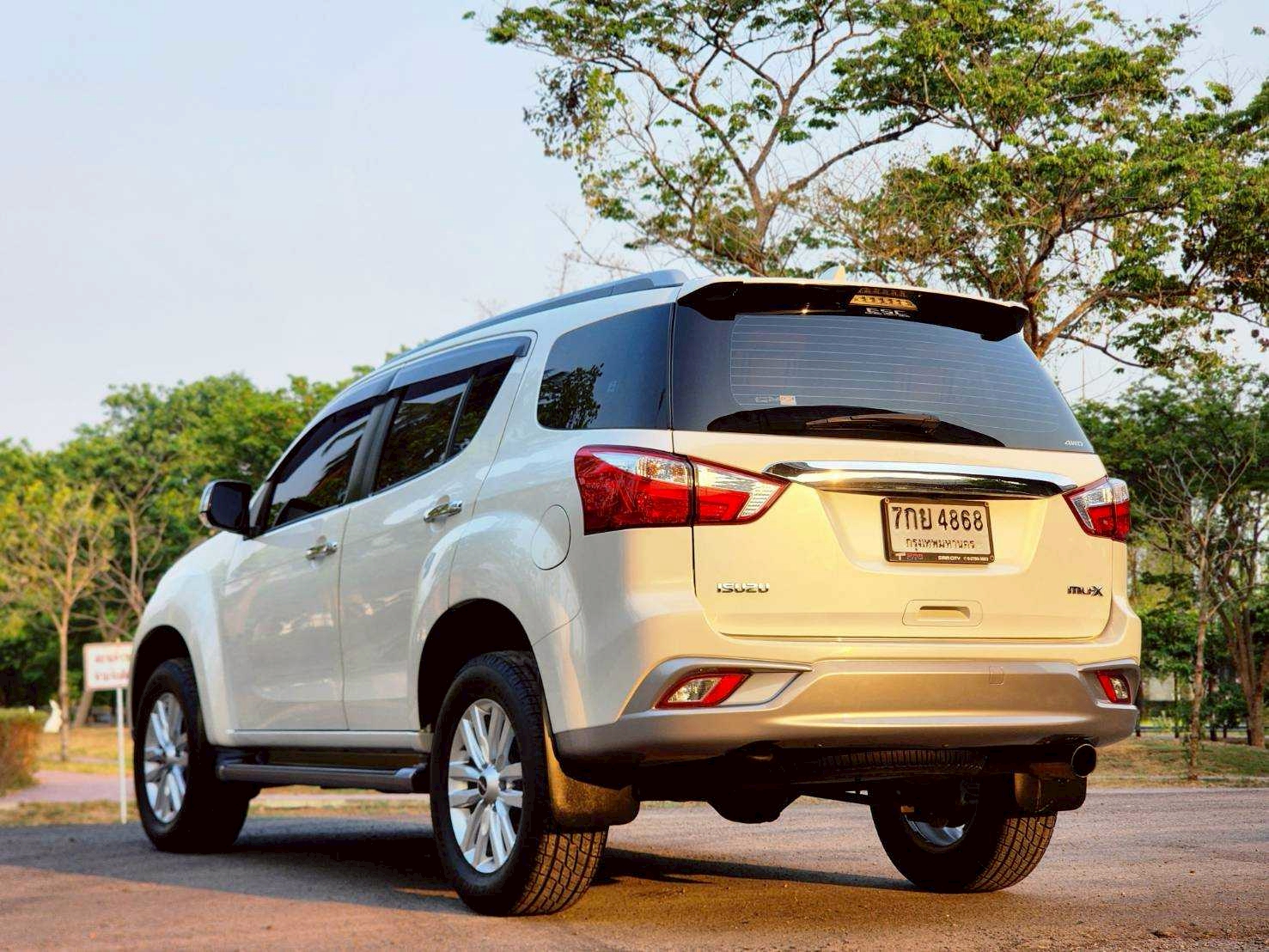 ISUZU MU-X 3.0 DVD Navigator 4WD A/T ปี 2018 - Image 7