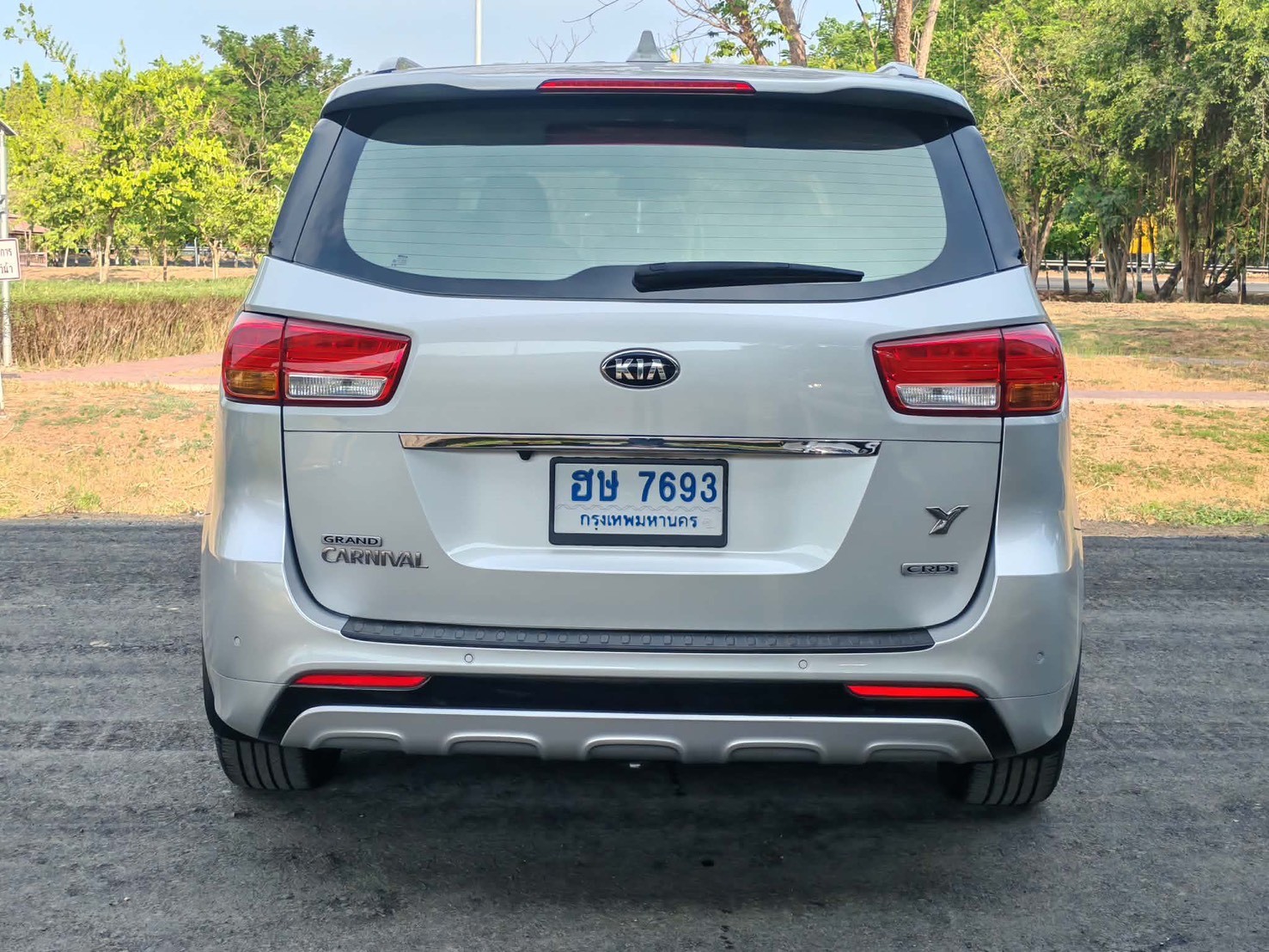 KIA GRAND CARNIVAL 2.2 EX TOP A/T ปี 2017 - Image 6