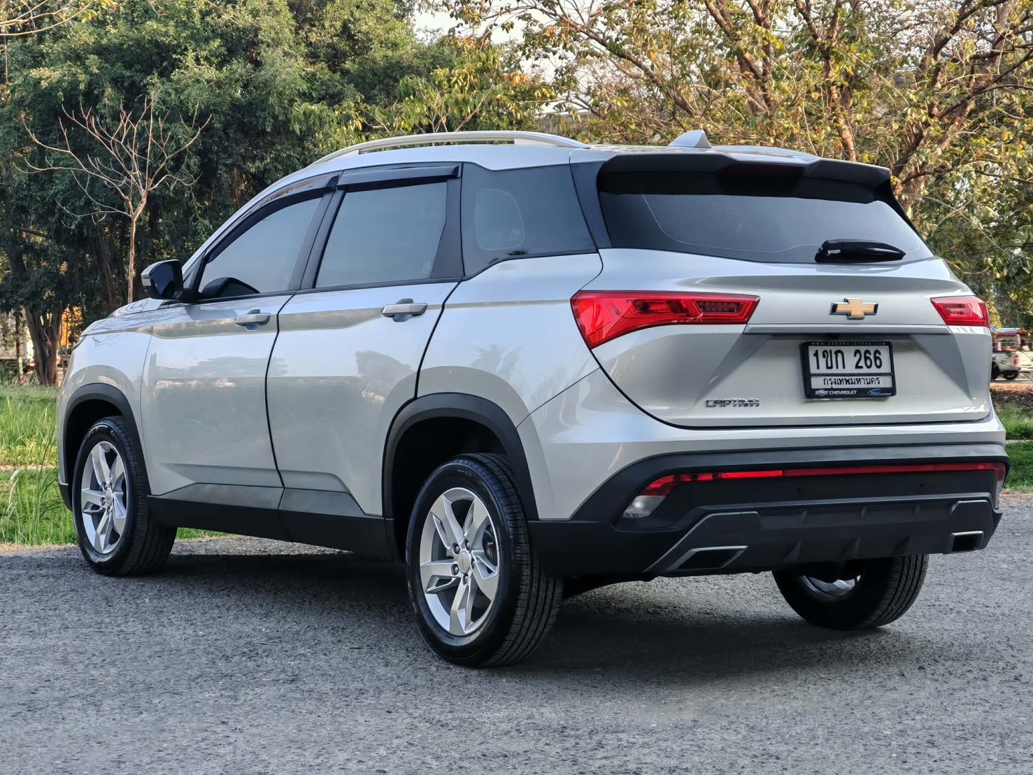 Chevrolet Captiva 1.5 Turbo LS ปี 2019 จด 2020 - Image 4