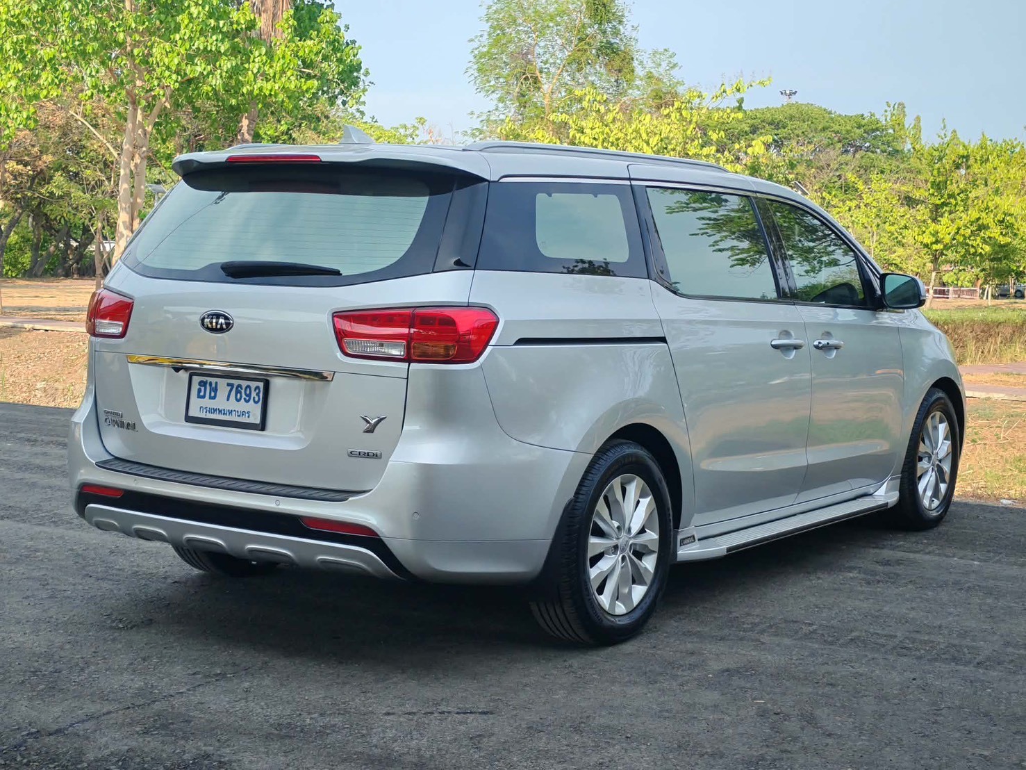 KIA GRAND CARNIVAL 2.2 EX TOP A/T ปี 2017 - Image 5