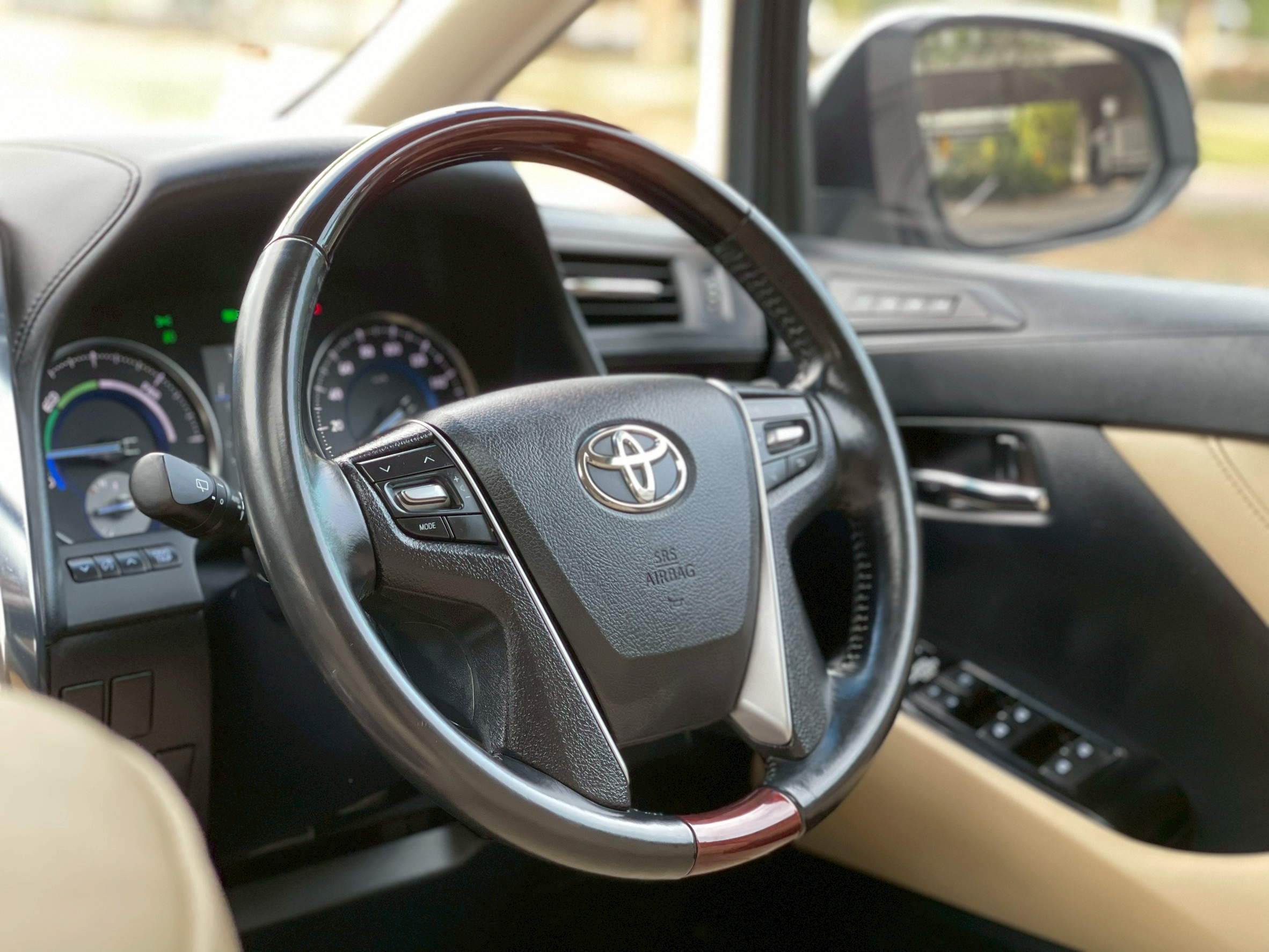 Toyota Alphard 2.5 Hybrid E-Four SRC TOP ปี 2016 จด 2017 - Image 15