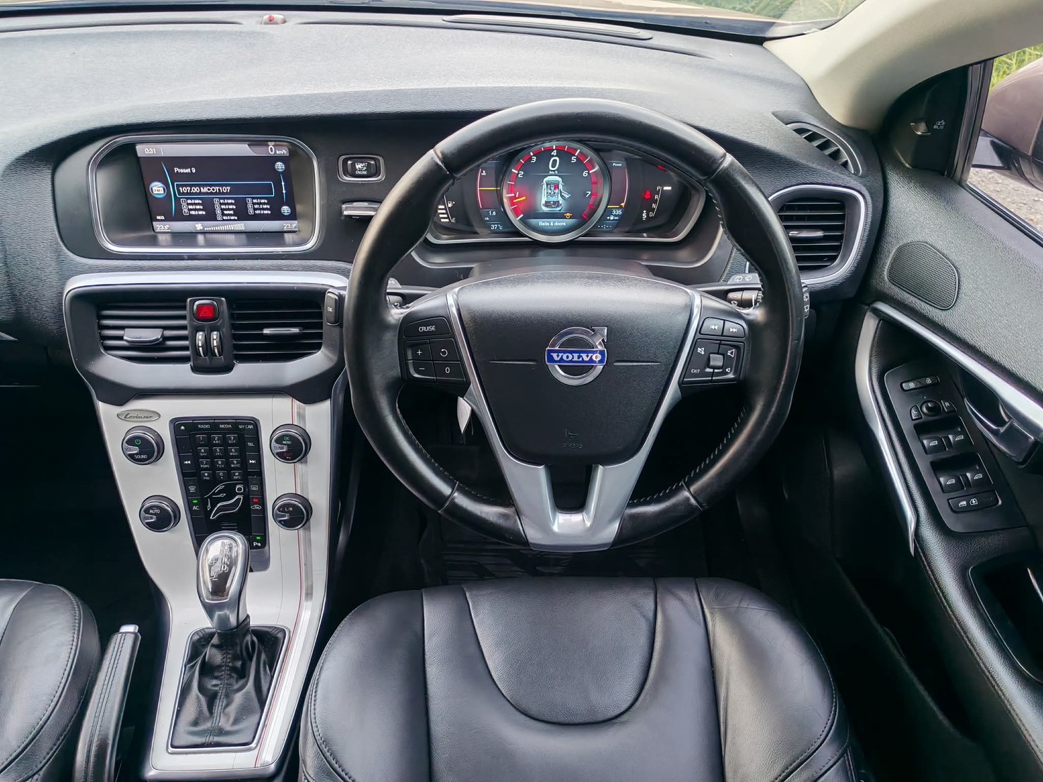 Volvo V40 T5 (Facelift) ปี 2013 จด 2014 - Image 13