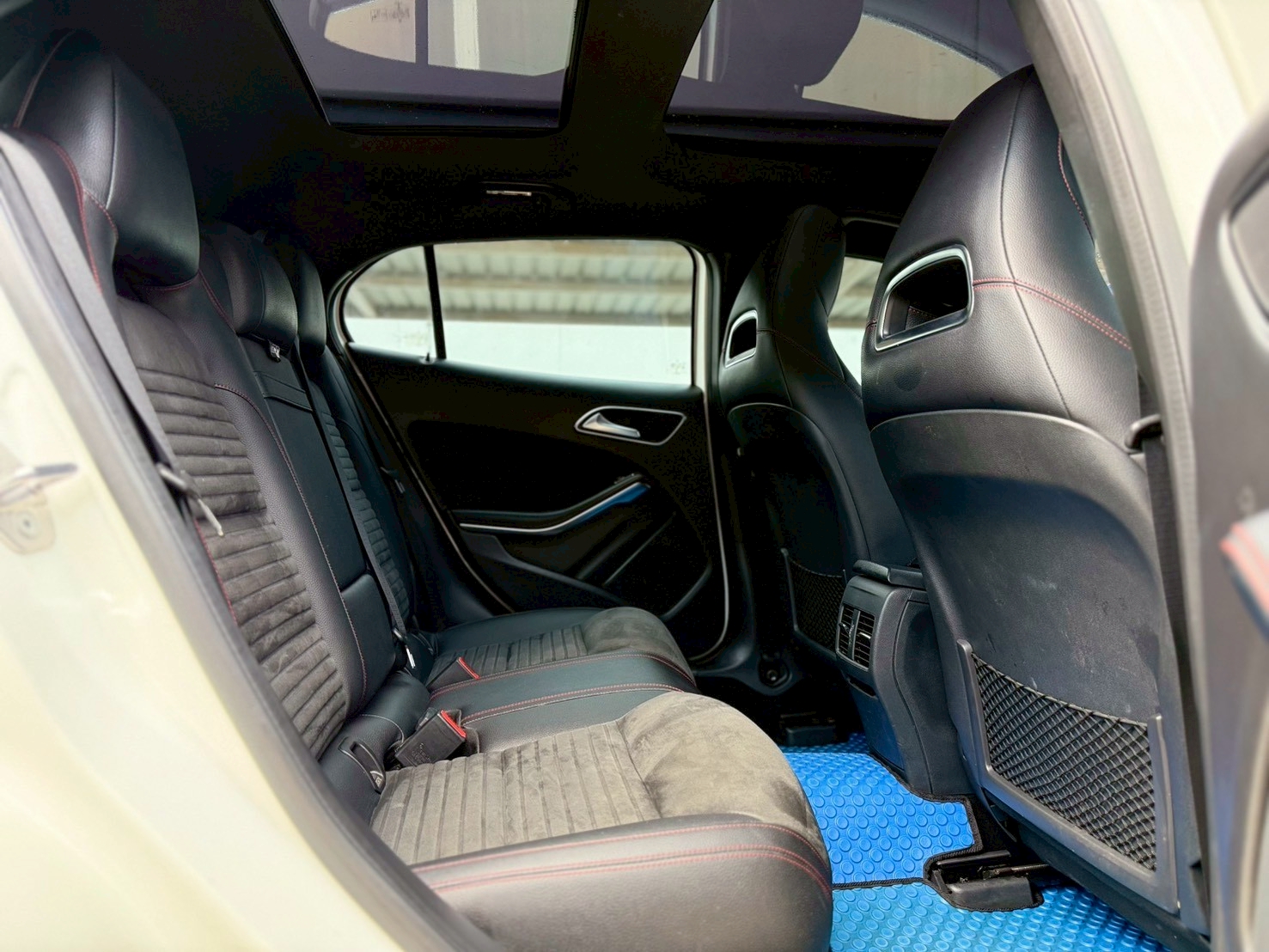 MERCEDES BENZ GLA250 AMG SUNROOF FACELIFT TOP ปี 2018 จด 2019 - Image 9
