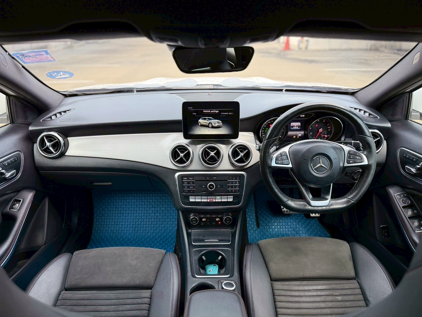 MERCEDES BENZ GLA250 AMG SUNROOF FACELIFT TOP ปี 2018 จด 2019 - Image 12