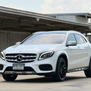 MERCEDES BENZ GLA250 AMG SUNROOF FACELIFT TOP ปี 2018 จด 2019