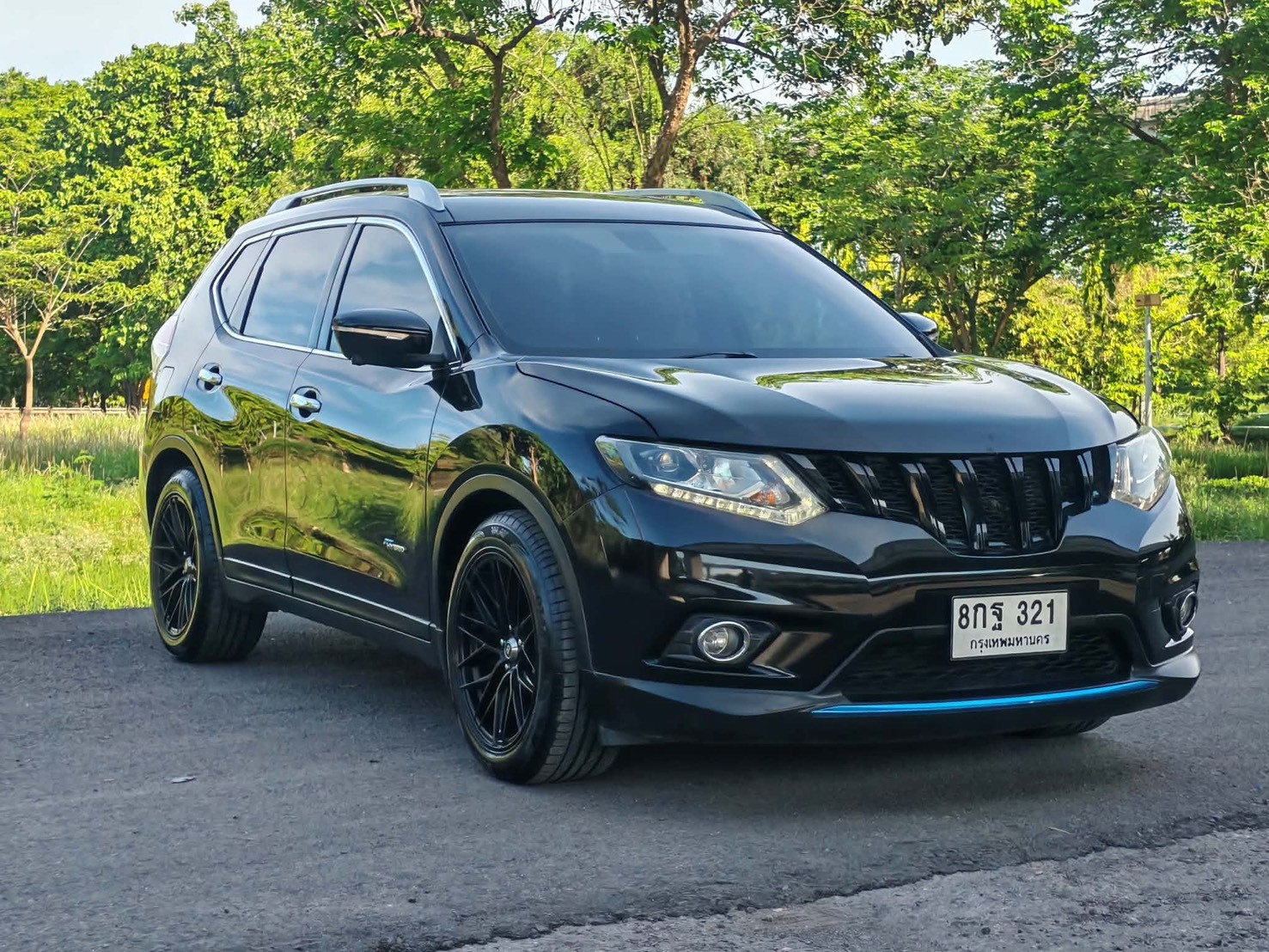 NISSAN X-TRAIL 2.0 V HYBRID 4X4 ปี 2017 - Image 4