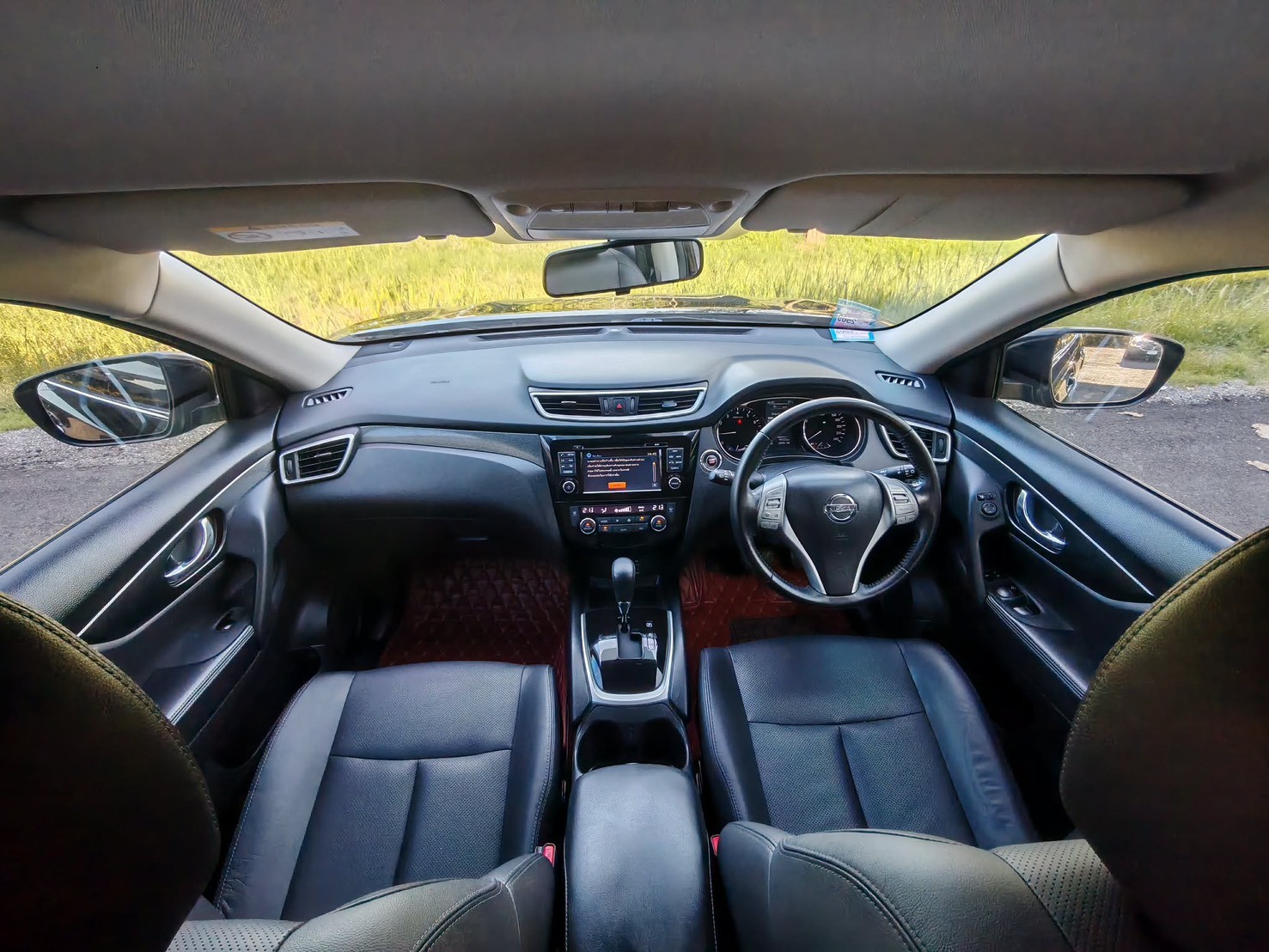 NISSAN X-TRAIL 2.0 V HYBRID 4X4 ปี 2017 - Image 12