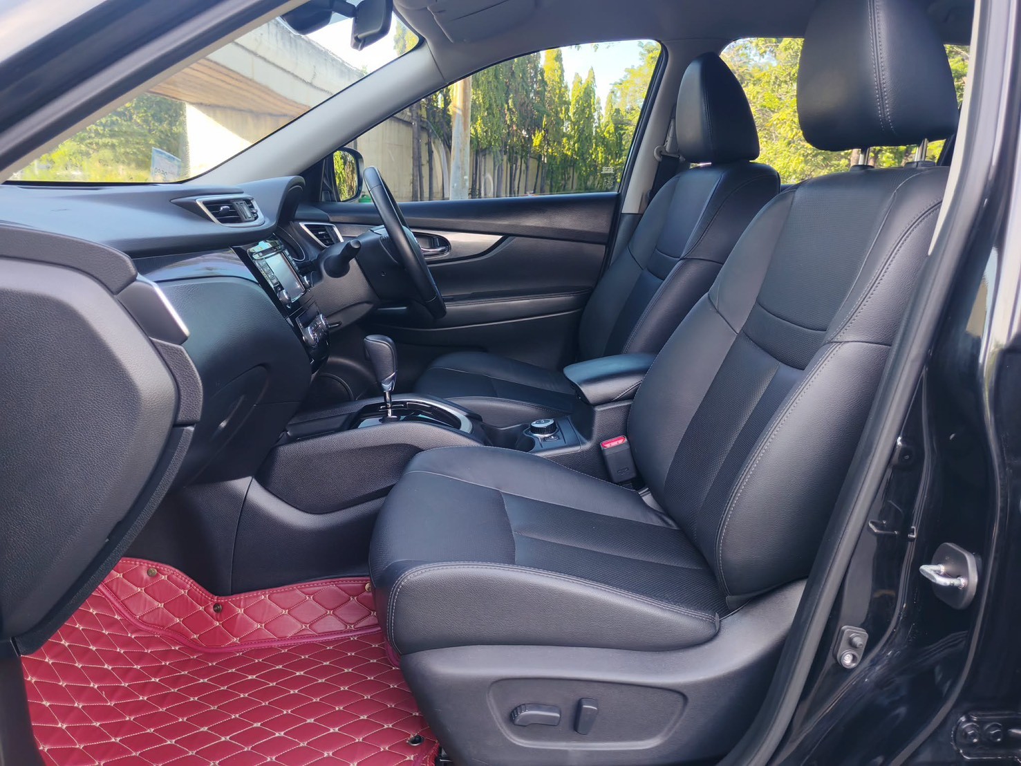 NISSAN X-TRAIL 2.0 V HYBRID 4X4 ปี 2017 - Image 10