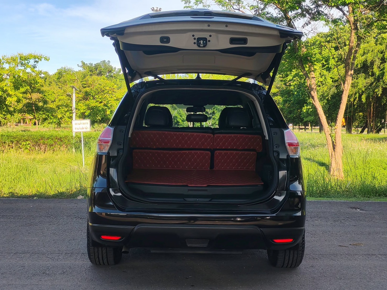 NISSAN X-TRAIL 2.0 V HYBRID 4X4 ปี 2017 - Image 17