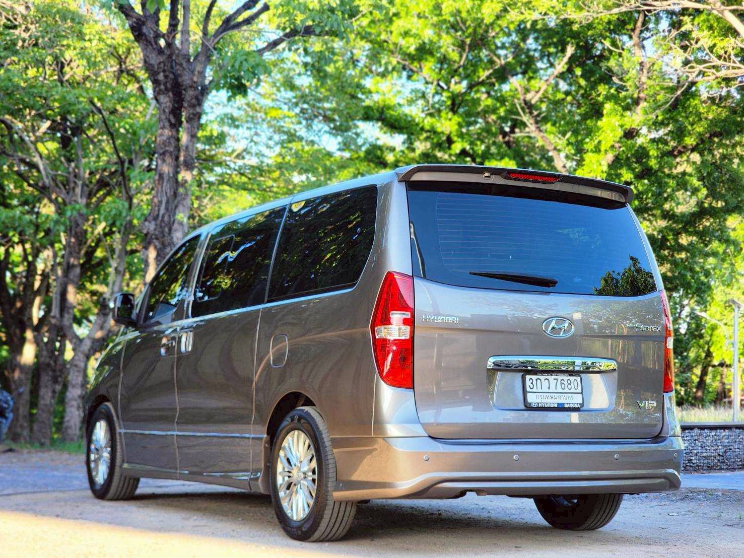 HYUNDAI GRAND STAREX 2.5 PREMIUM ปี 2013 จด 2014 - Image 4