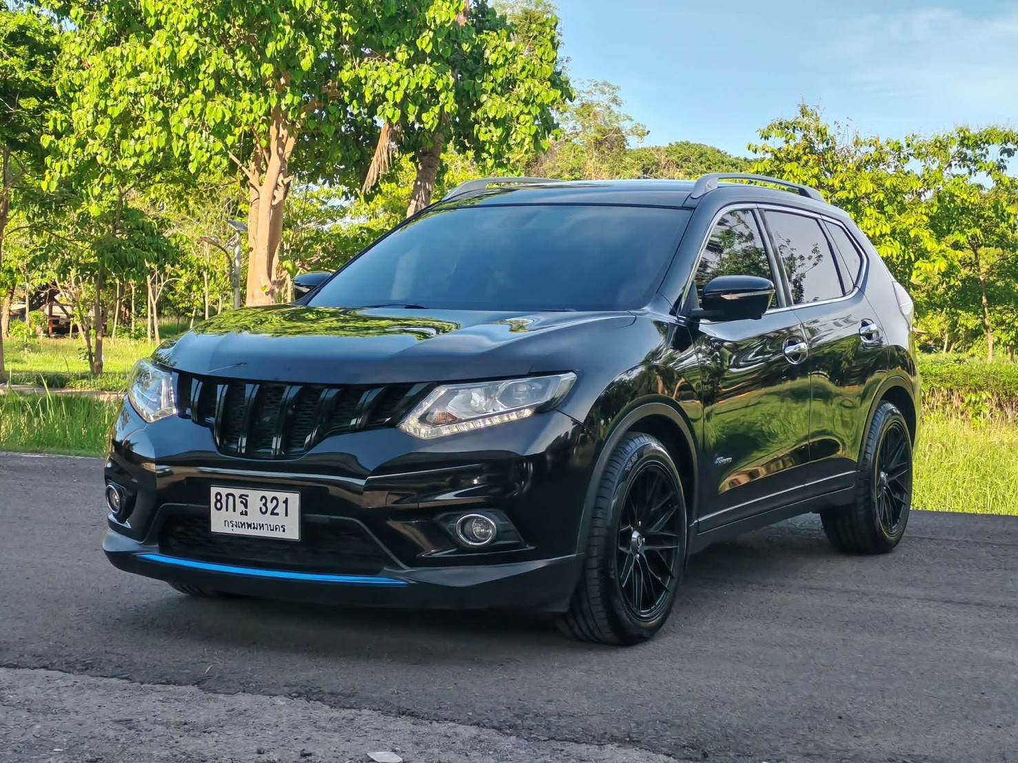 NISSAN X-TRAIL 2.0 V HYBRID 4X4 ปี 2017