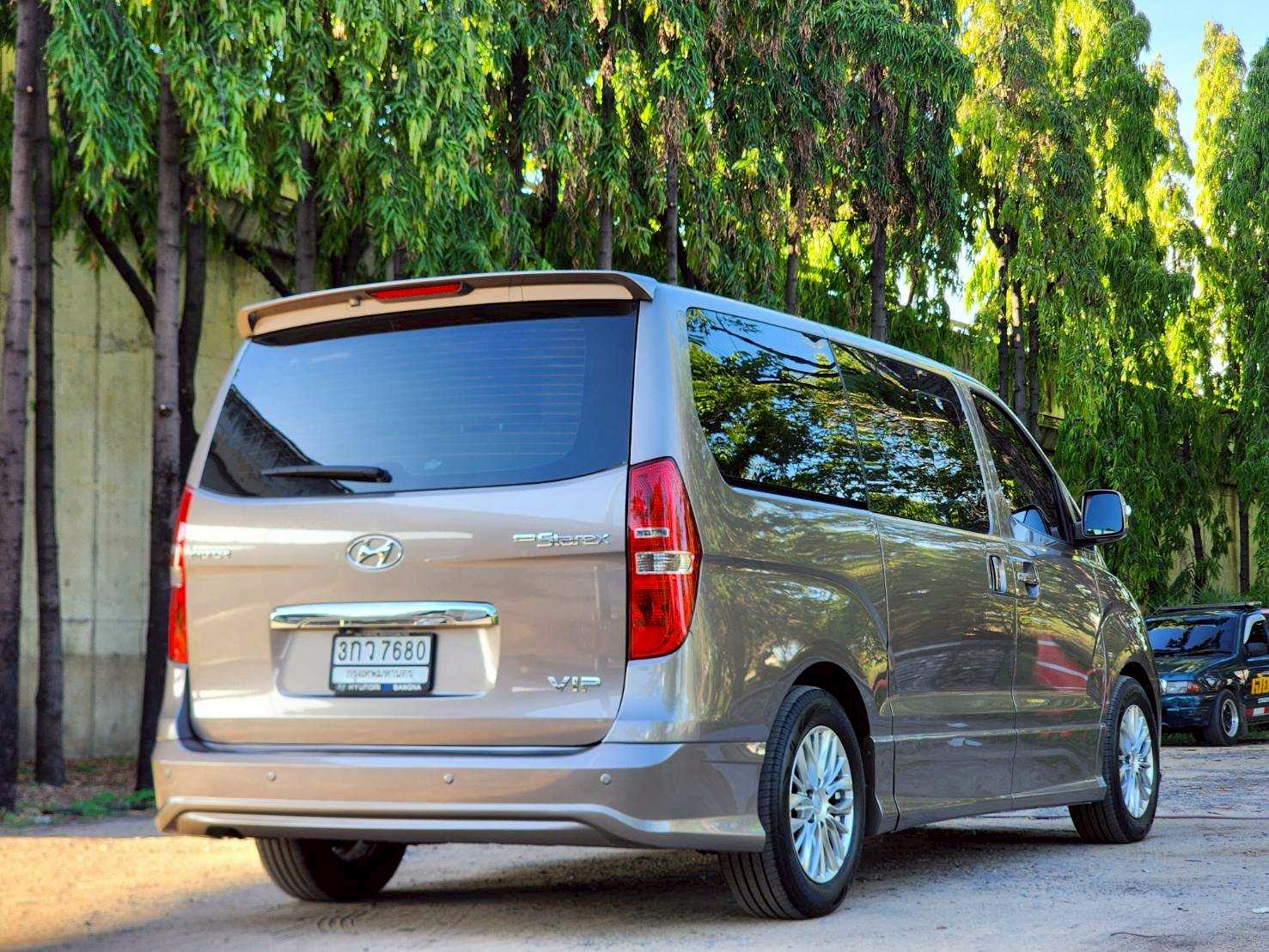 HYUNDAI GRAND STAREX 2.5 PREMIUM ปี 2013 จด 2014 - Image 6