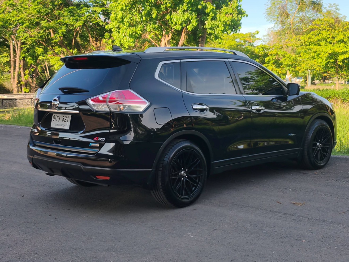 NISSAN X-TRAIL 2.0 V HYBRID 4X4 ปี 2017 - Image 5