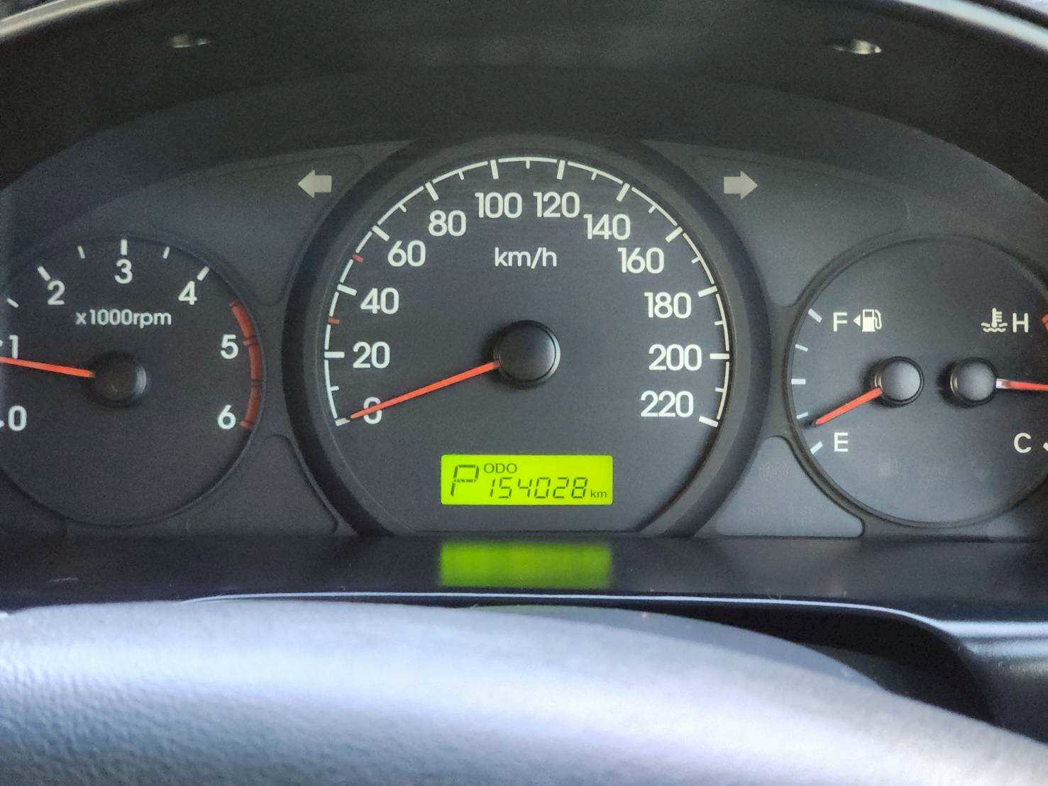 HYUNDAI GRAND STAREX 2.5 PREMIUM ปี 2013 จด 2014 - Image 8