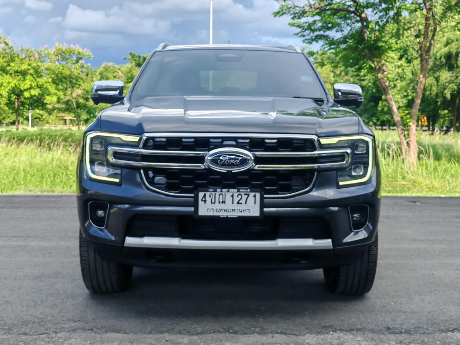 Ford Everest Next Gen 2.0 Bi-Turbo Titanium Plus 10AT 4WD ปี2022 - Image 3
