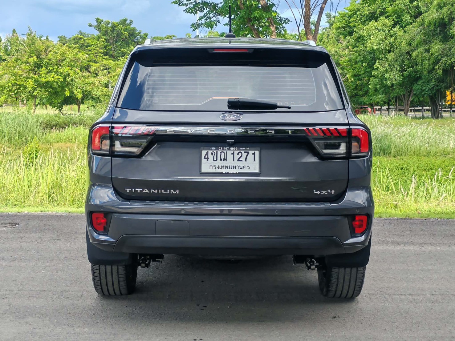 Ford Everest Next Gen 2.0 Bi-Turbo Titanium Plus 10AT 4WD ปี2022 - Image 6