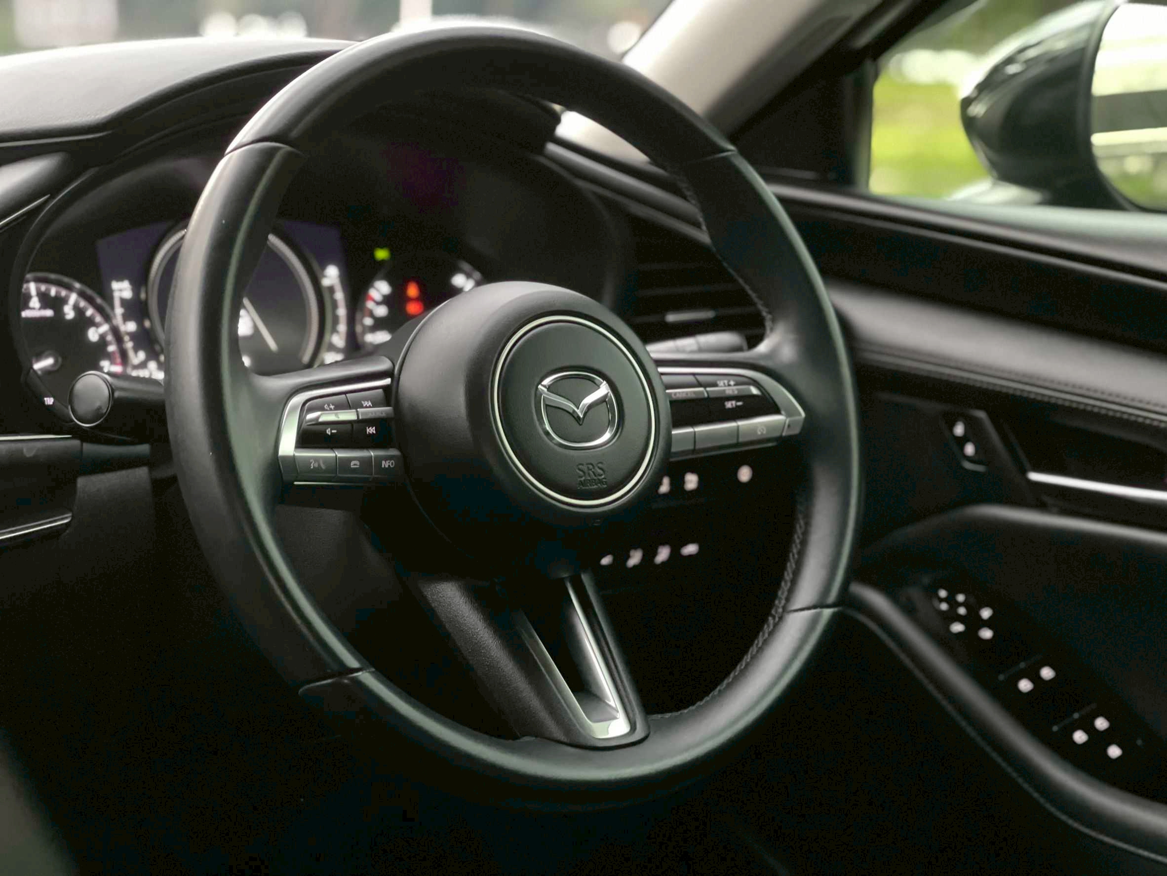 Mazda 3 2.0S TOP ปี 2019 จดปี 2020 - Image 13