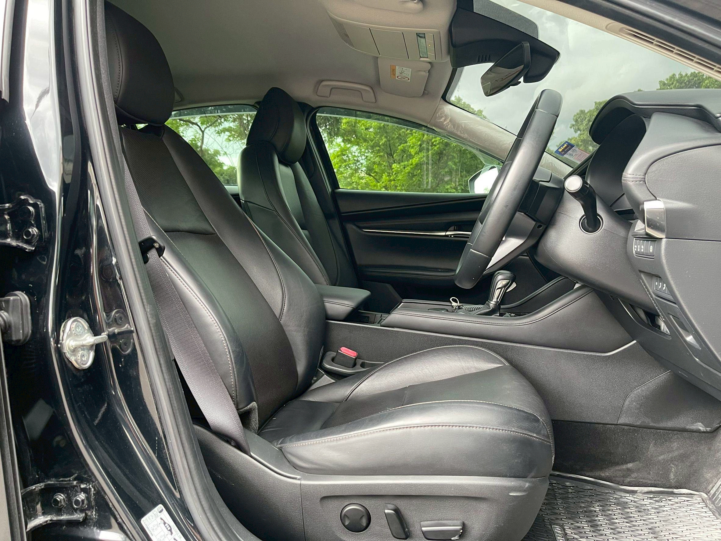 Mazda 3 2.0S TOP ปี 2019 จดปี 2020 - Image 8