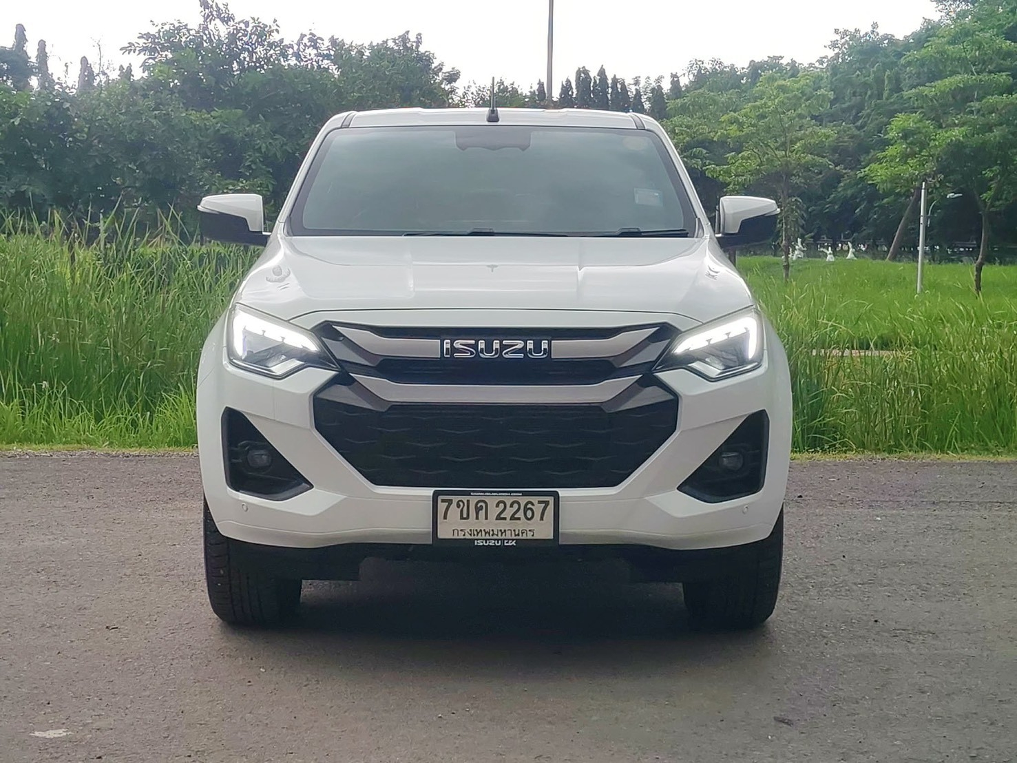 Isuzu Dmax Double Cab 3.0 M Hilander AT ปี 2024 จด 25 - Image 3