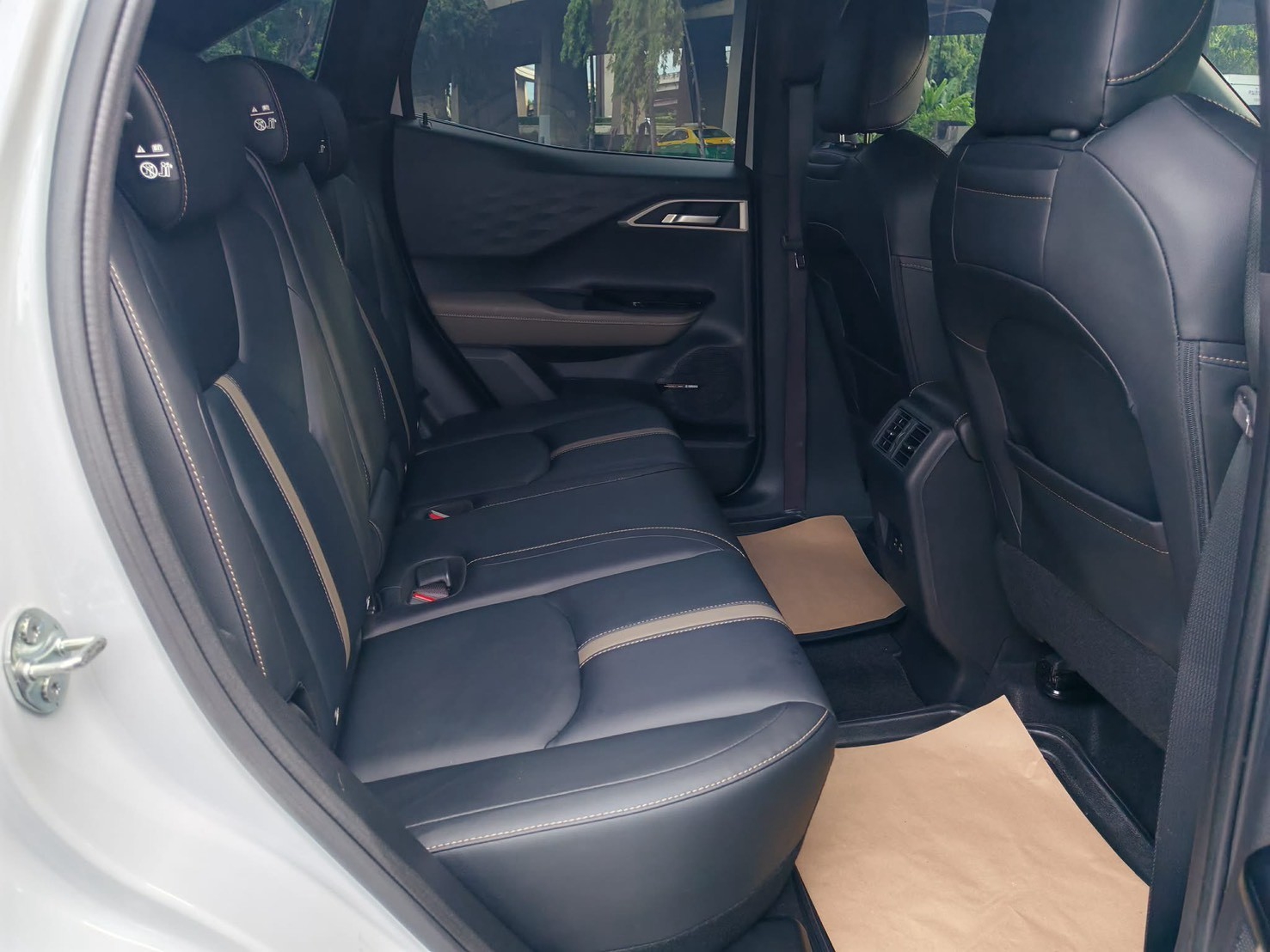 MITSUBISHI XFORCE 1.6HEV ULTIMATE TOP ปี 2025 - Image 9