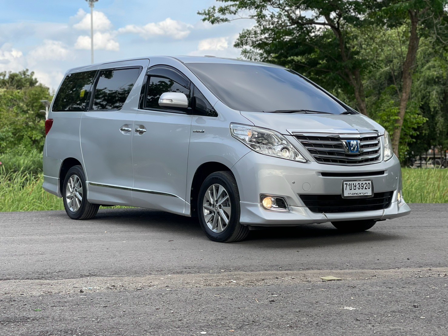 TOYOTA ALPHARD 2.4 Hybrid MNC ปี 2013 - Image 4