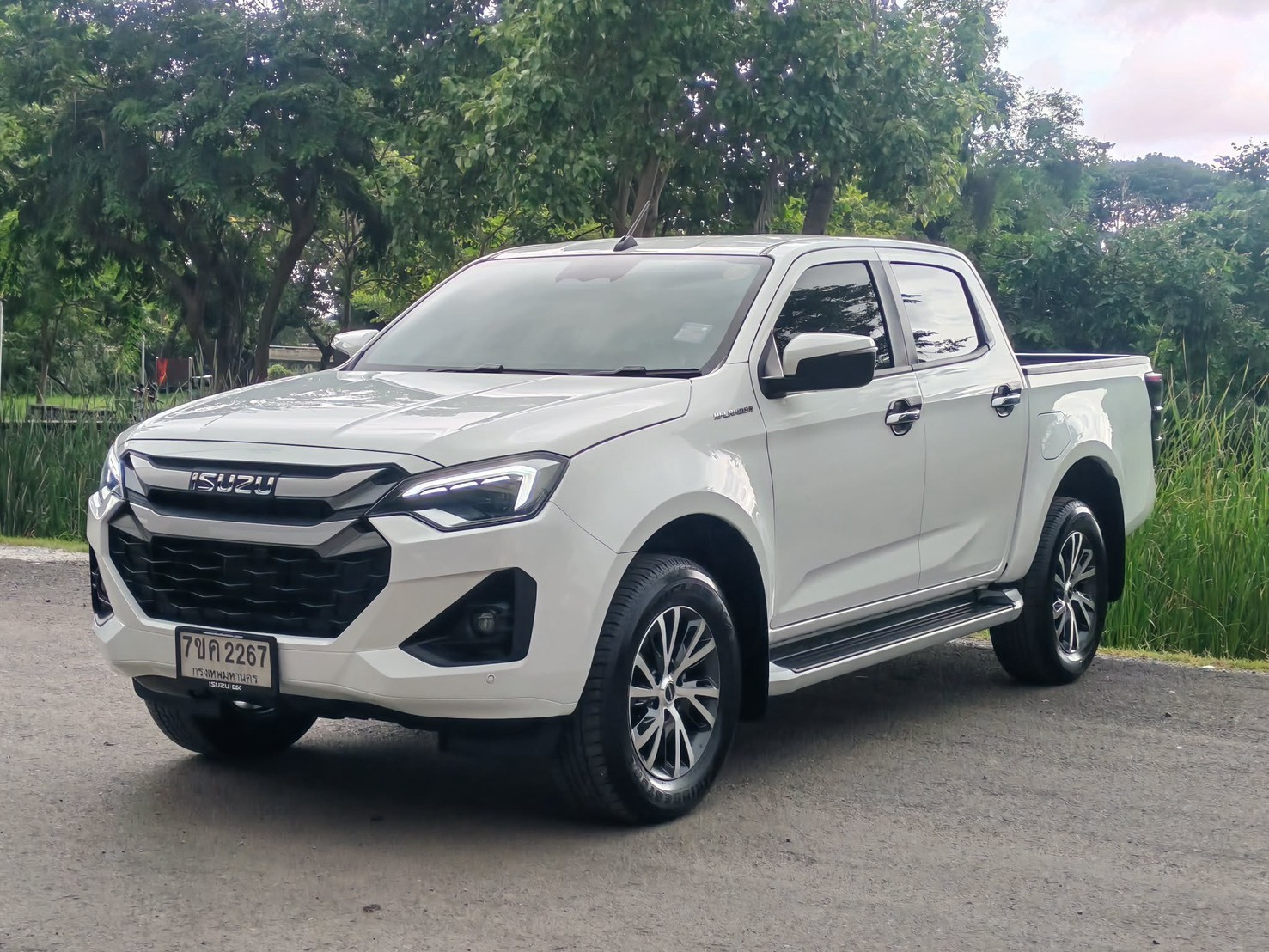 Isuzu Dmax Double Cab 3.0 M Hilander AT ปี 2024 จด 25