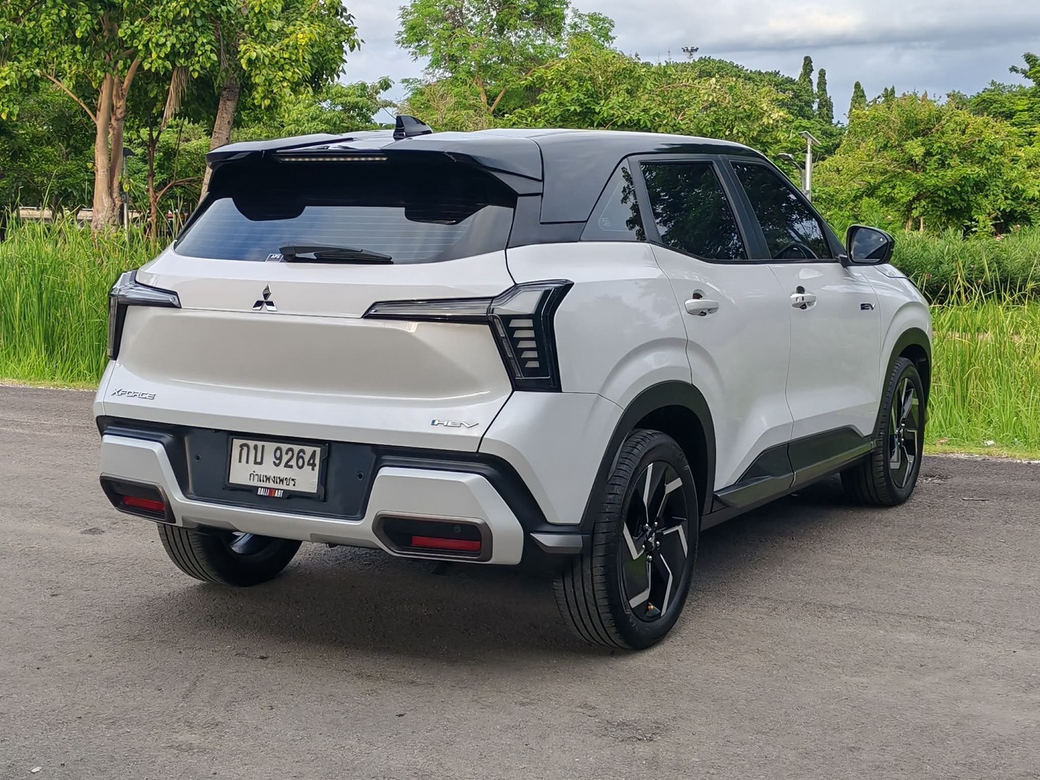 MITSUBISHI XFORCE 1.6HEV ULTIMATE TOP ปี 2025 - Image 7