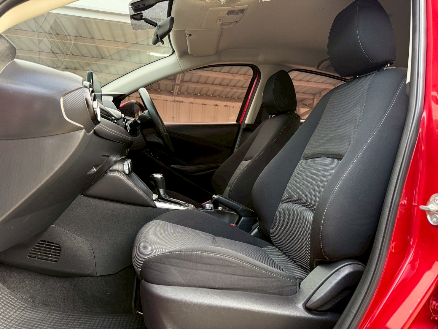 Mazda 2 1.3 Sedan High Connect ปี 2018 จดทะเบียน 2019 - Image 10