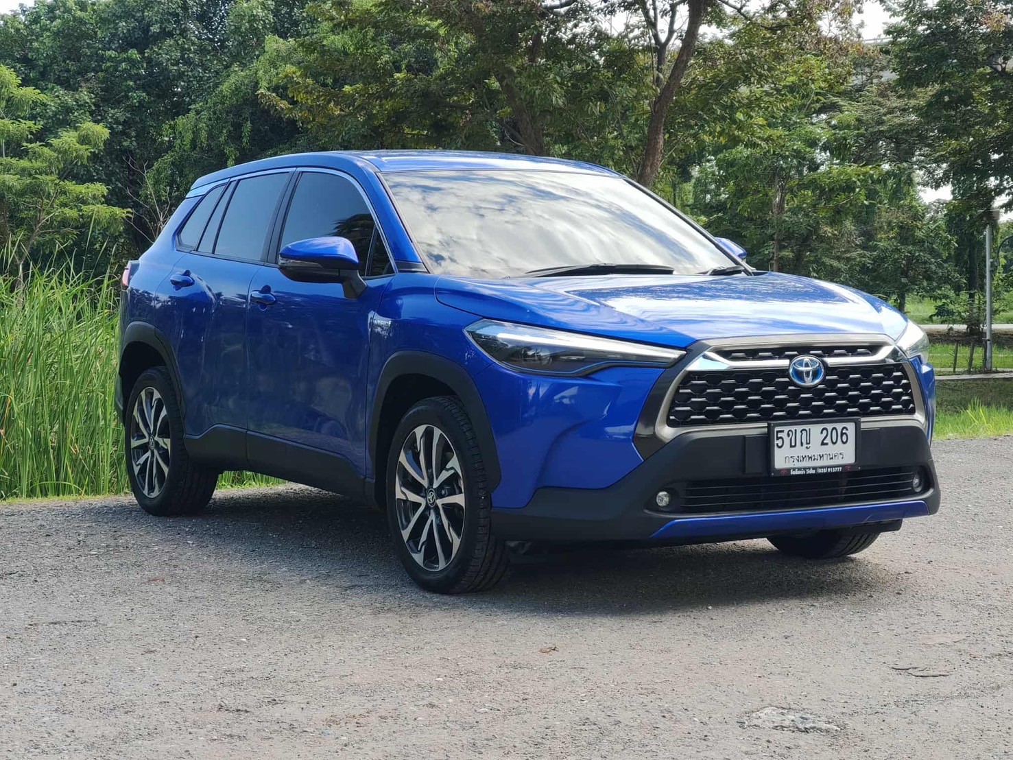 TOYOTA COROLLA CROSS 1.8 HYBRID PREMIUM ปี 2021 - Image 4
