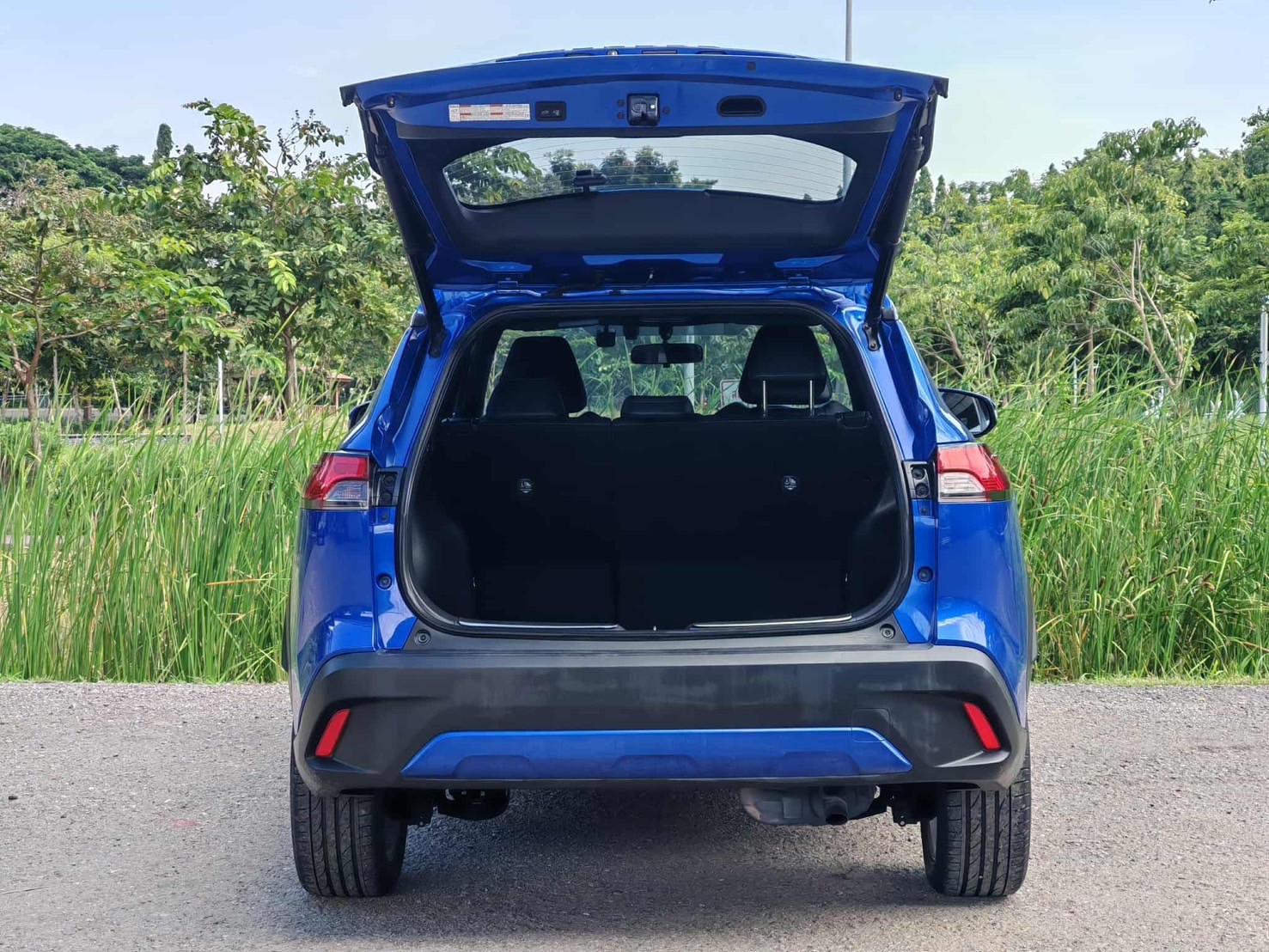 TOYOTA COROLLA CROSS 1.8 HYBRID PREMIUM ปี 2021 - Image 17