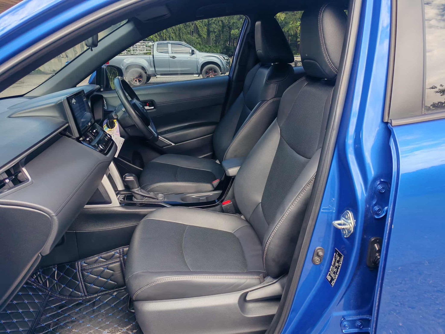 TOYOTA COROLLA CROSS 1.8 HYBRID PREMIUM ปี 2021 - Image 10