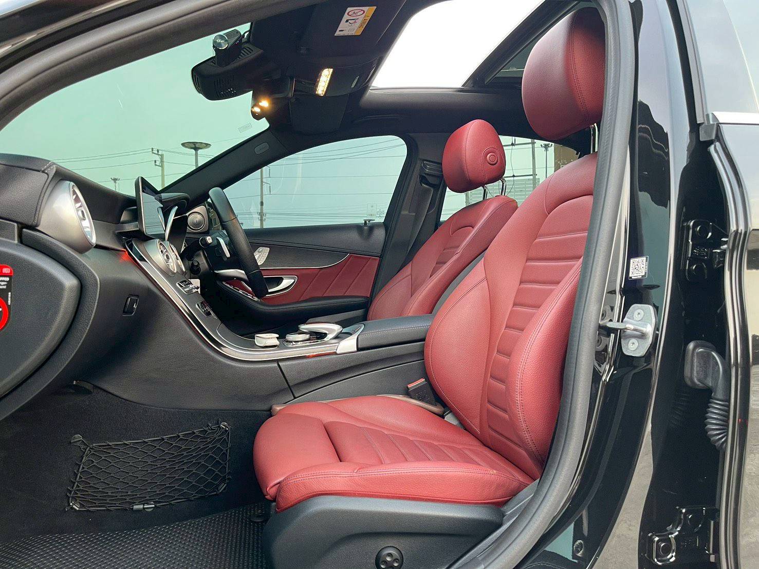 Benz C220d 2.0 AMG Dynamic facelife ปี 2020 - Image 10