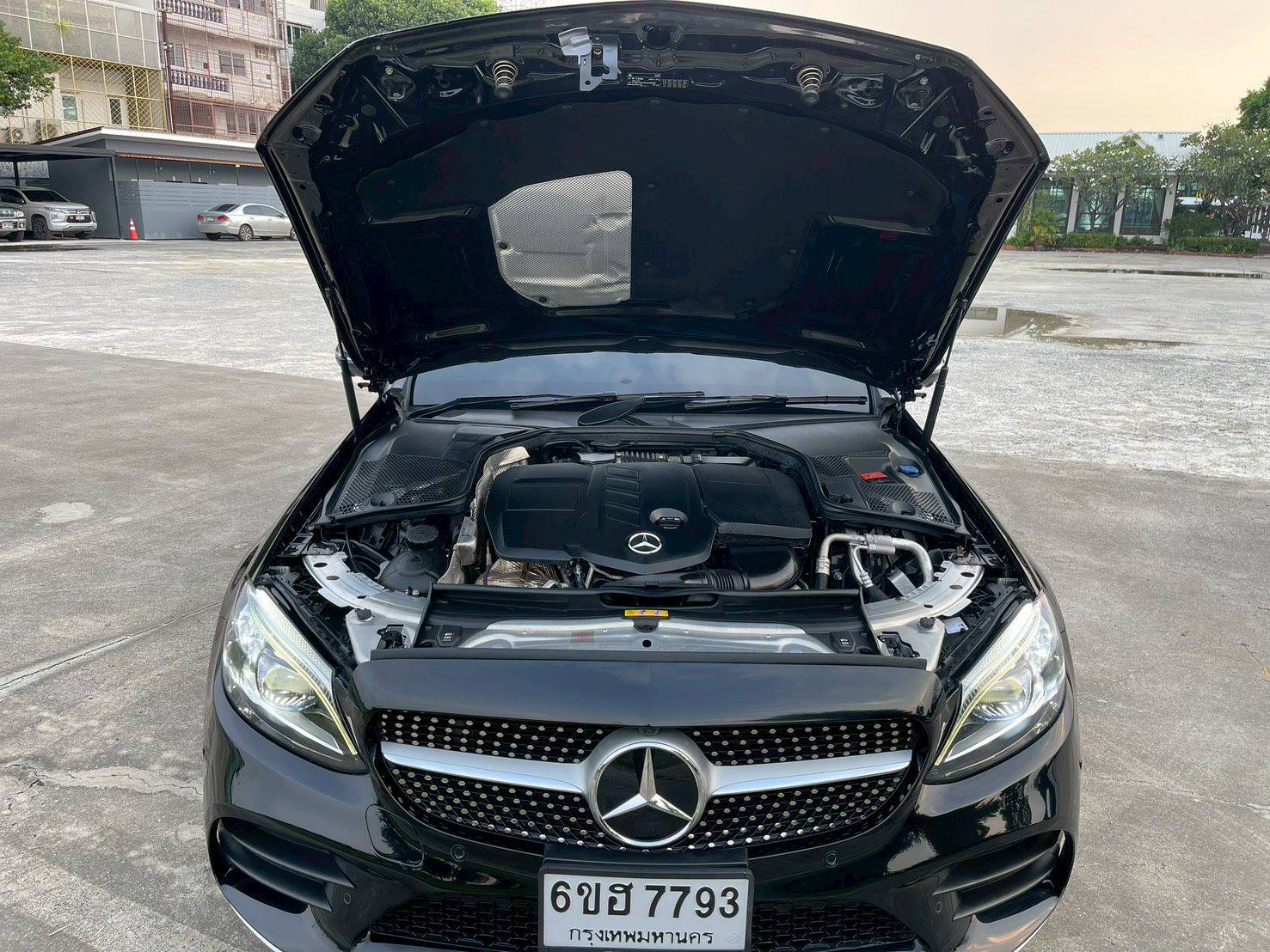 Benz C220d 2.0 AMG Dynamic facelife ปี 2020 - Image 15