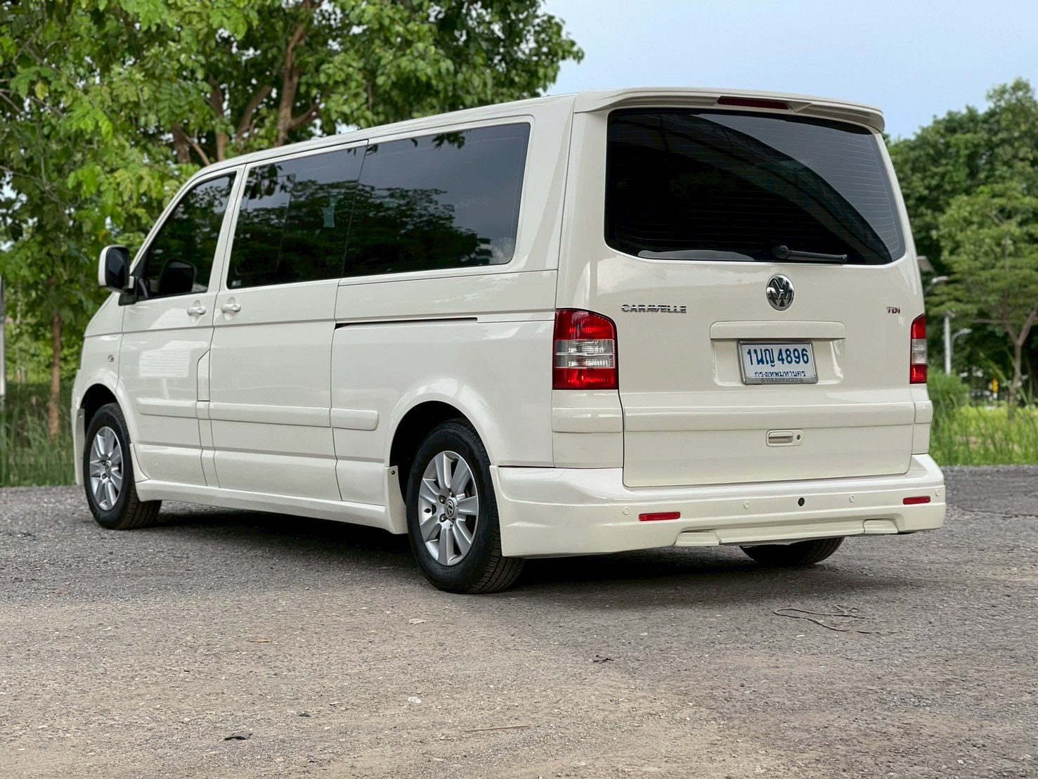 Volkswagen caravelle 2.5 TDI ปี 2010 - Image 5