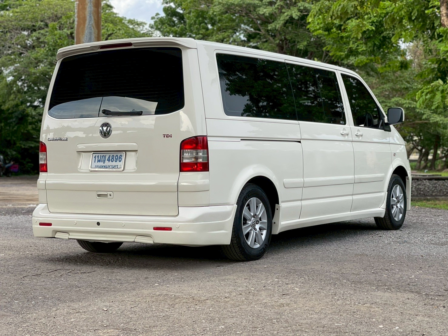 Volkswagen caravelle 2.5 TDI ปี 2010 - Image 7