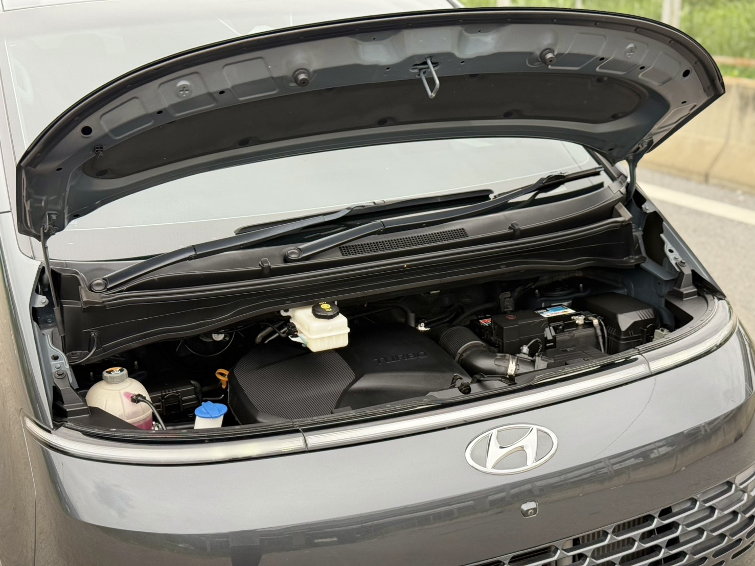 HYUNDAI STARIA 2.2 SEL ปี 2021 - Image 18
