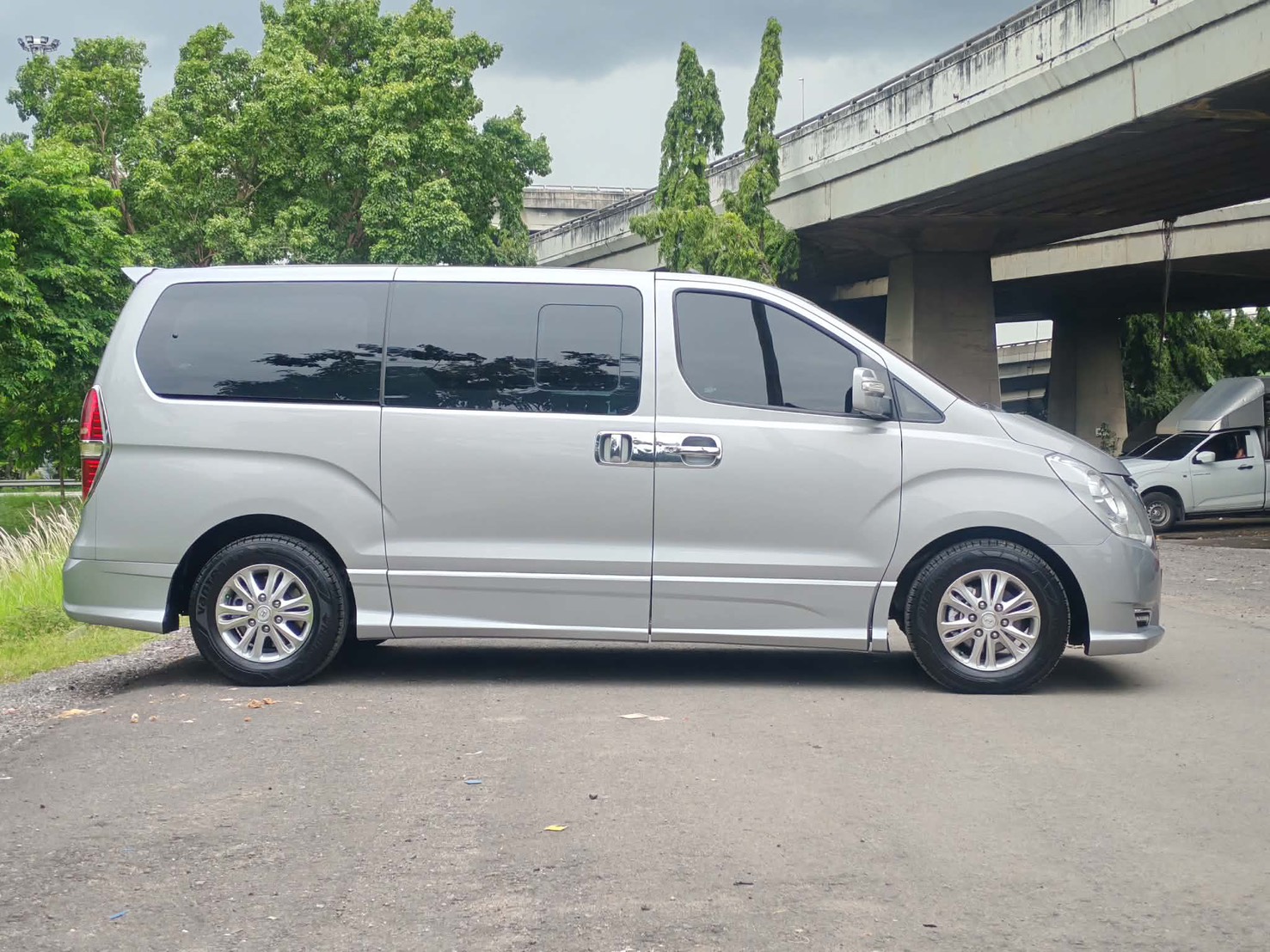 Hyundai H1 ตัว Deluxe ปี 2012 จด 2013 - Image 5